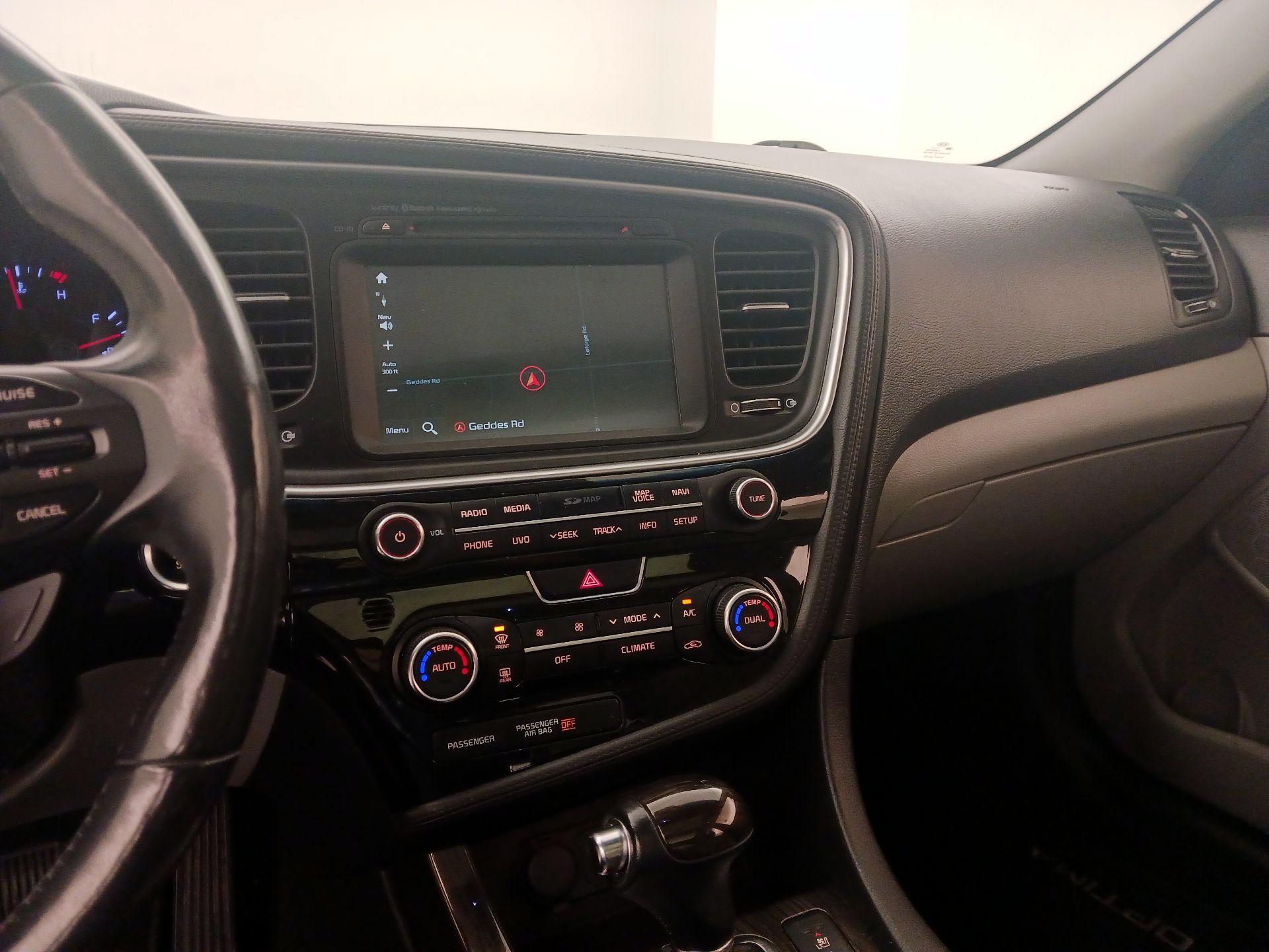 Thumbnail: 2015 Kia Optima - 14