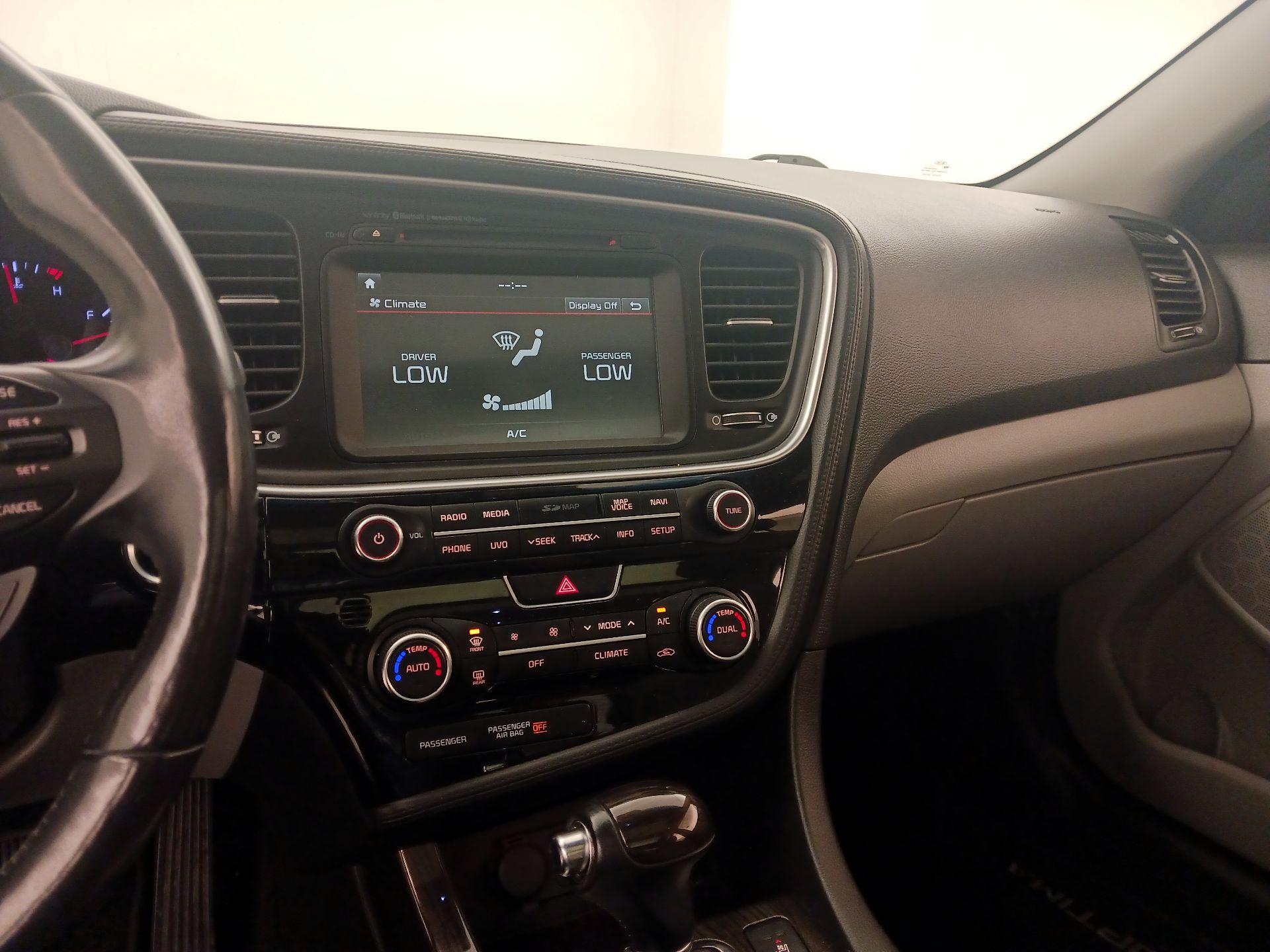 Thumbnail: 2015 Kia Optima - 17