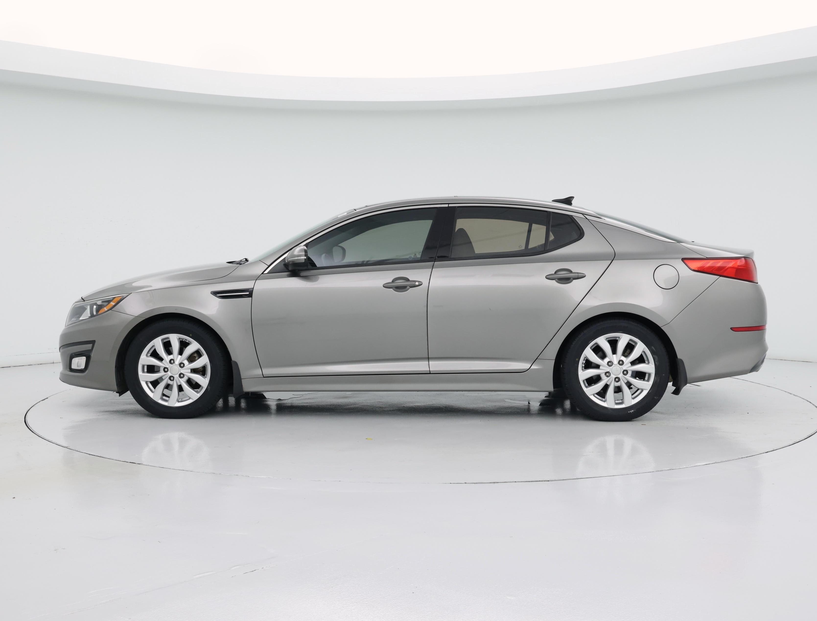 Thumbnail: 2015 Kia Optima - 3