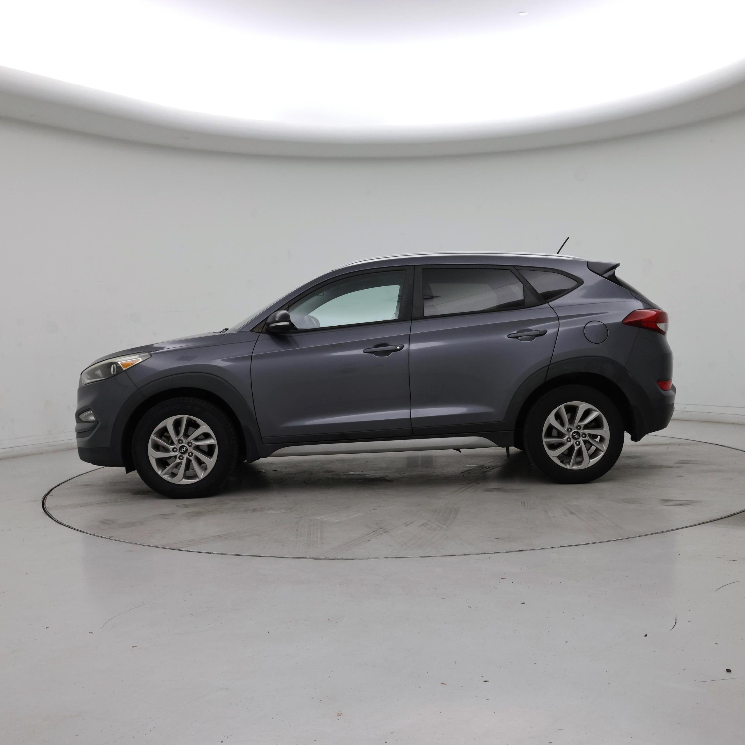 Thumbnail: 2017 Hyundai Tucson - 3