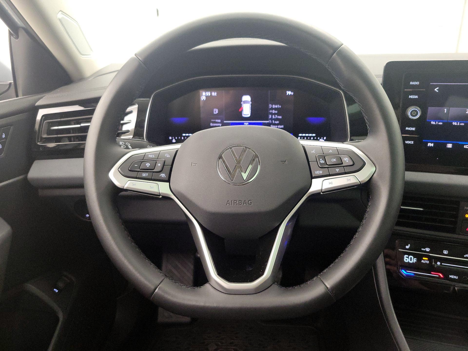 Thumbnail: 2025 Volkswagen Jetta - 10