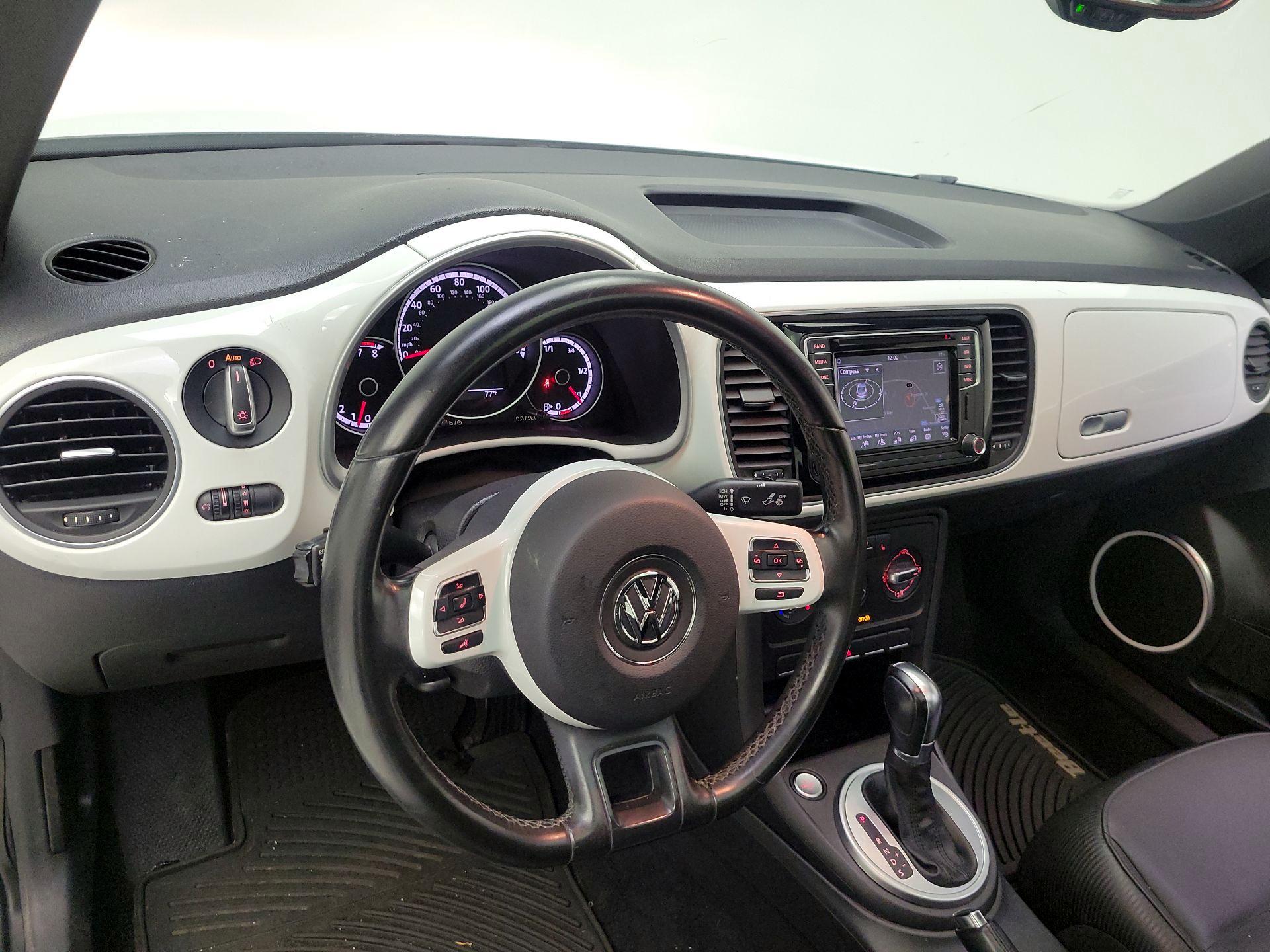 Thumbnail: 2016 Volkswagen Beetle - 9