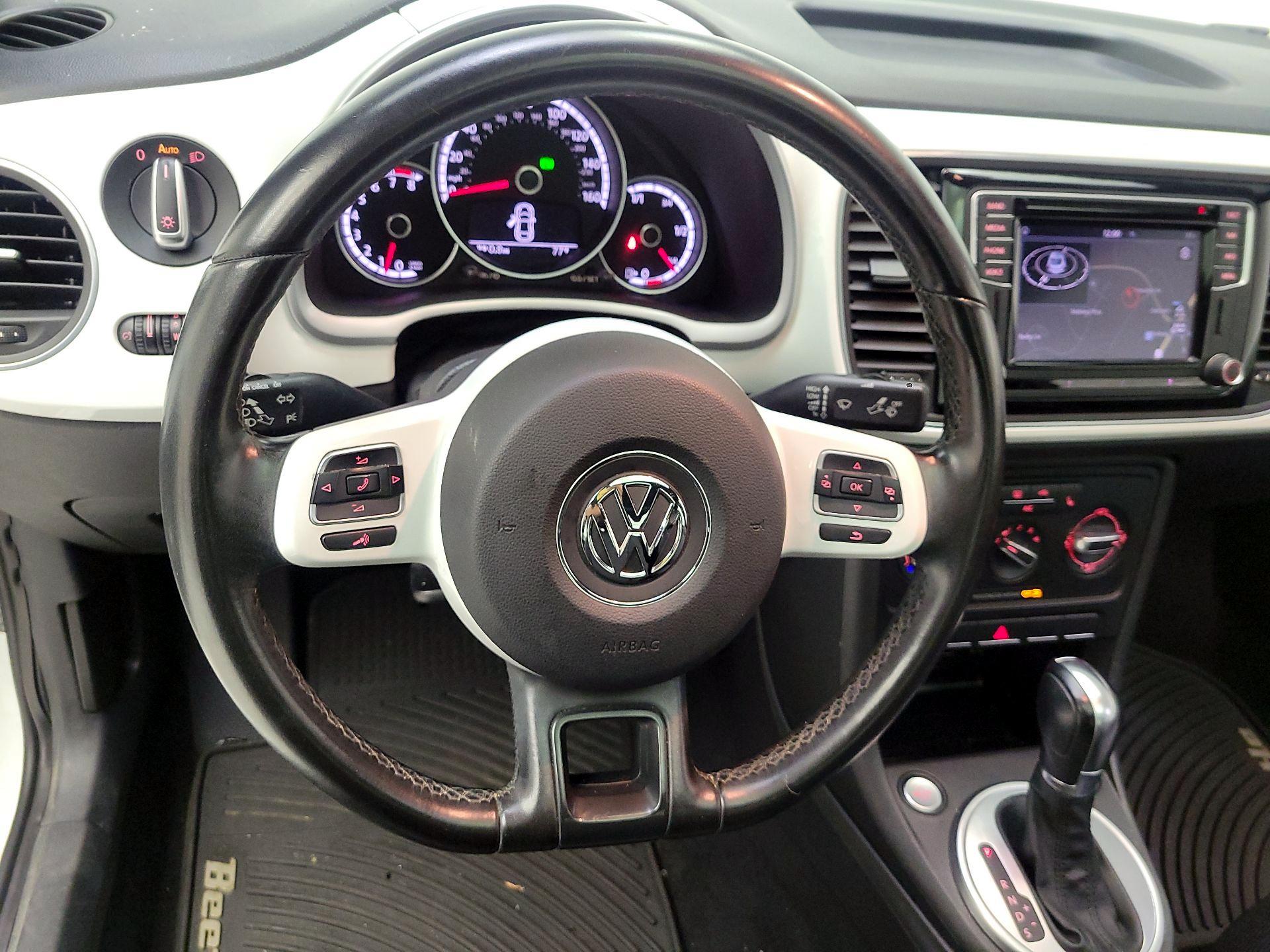 Thumbnail: 2016 Volkswagen Beetle - 10