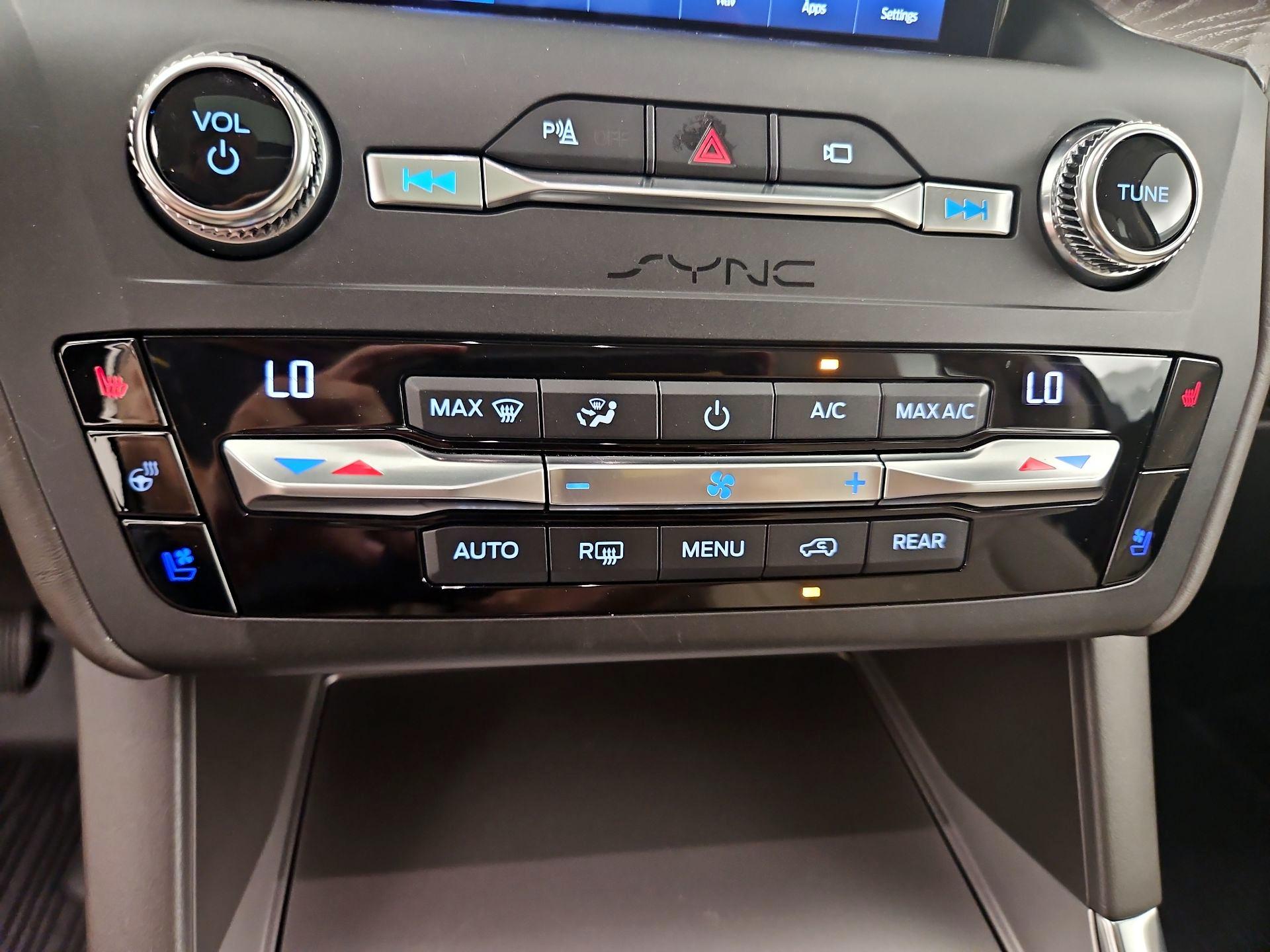 Thumbnail: 2020 Ford Explorer - 17