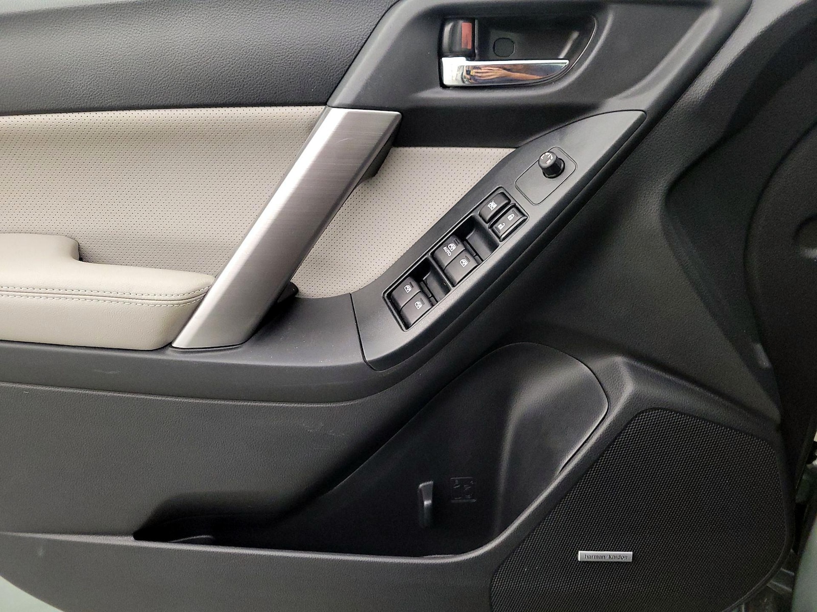 2015 Subaru Forester i Limited - Photo 13