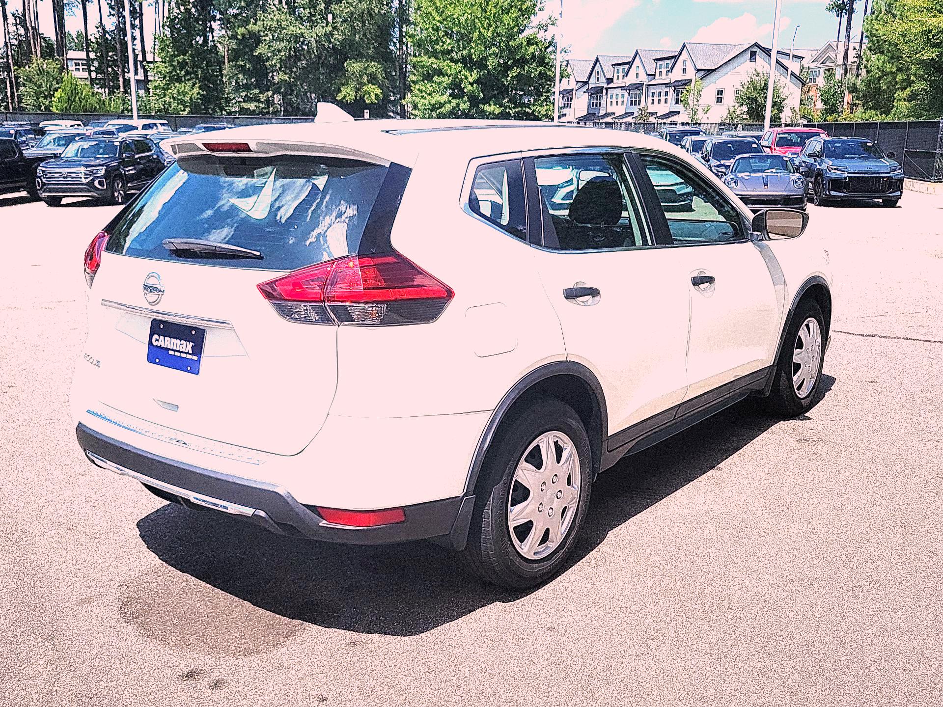 Thumbnail: 2017 Nissan Rogue - 5