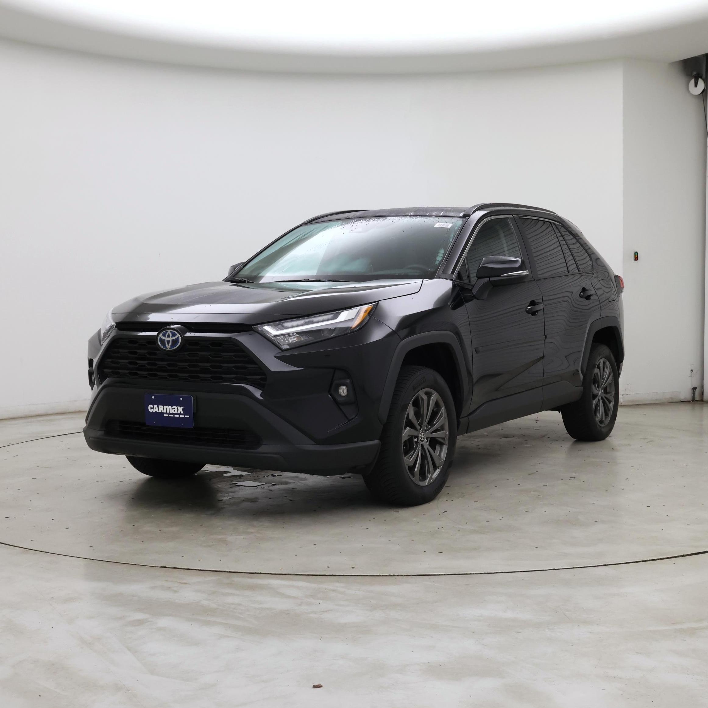 Thumbnail: 2022 Toyota RAV4 - 4