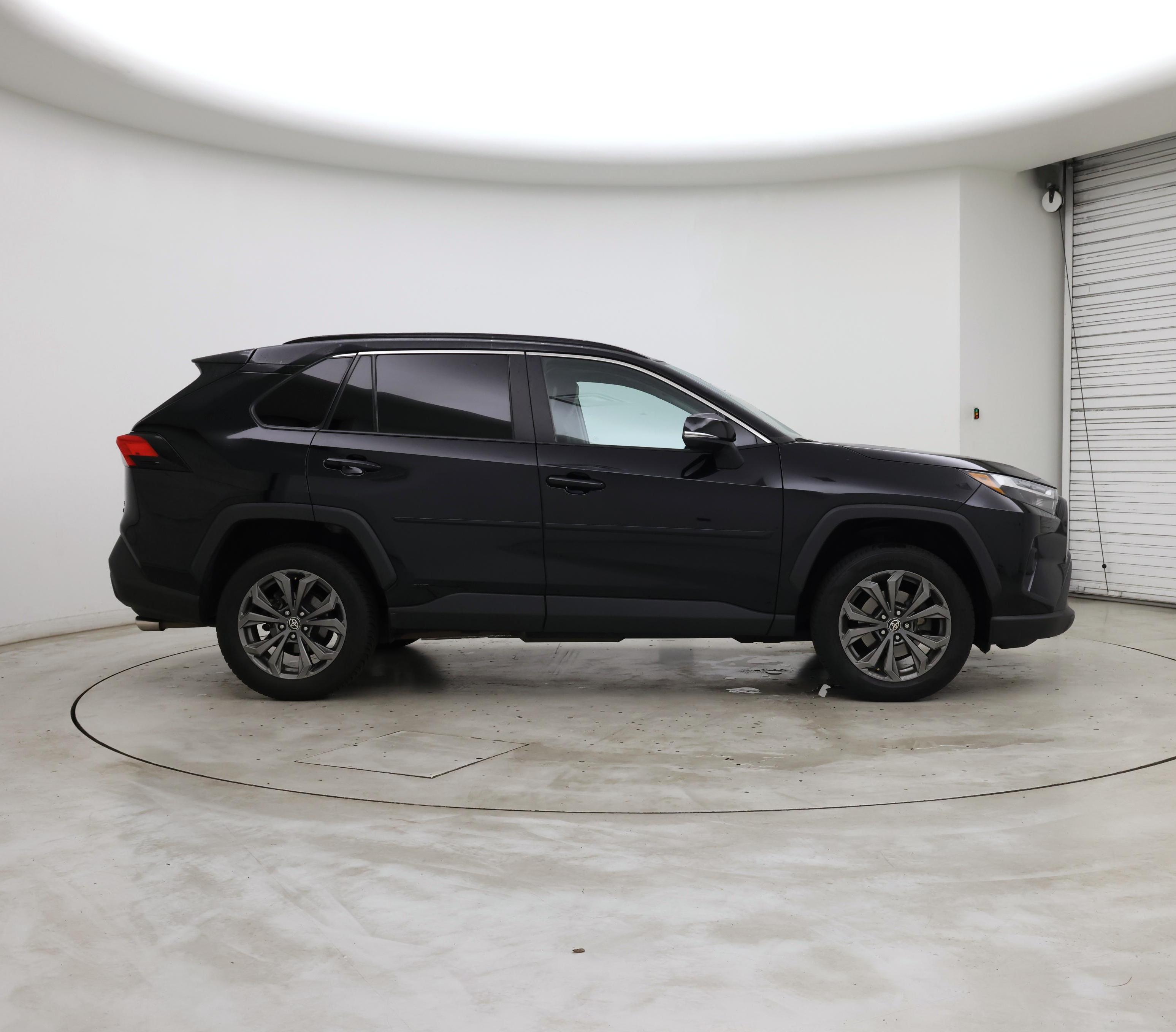 Thumbnail: 2022 Toyota RAV4 - 7