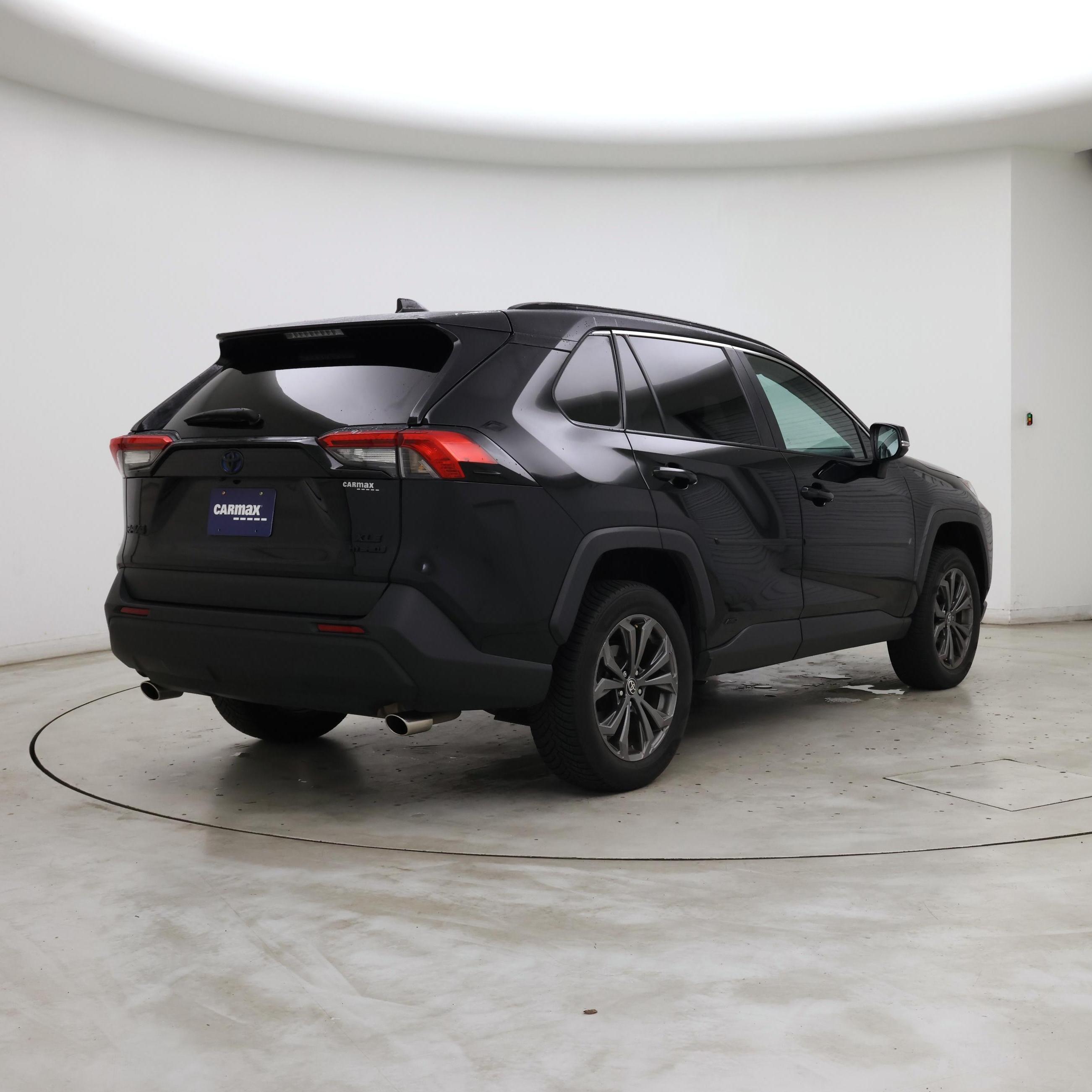 Thumbnail: 2022 Toyota RAV4 - 8