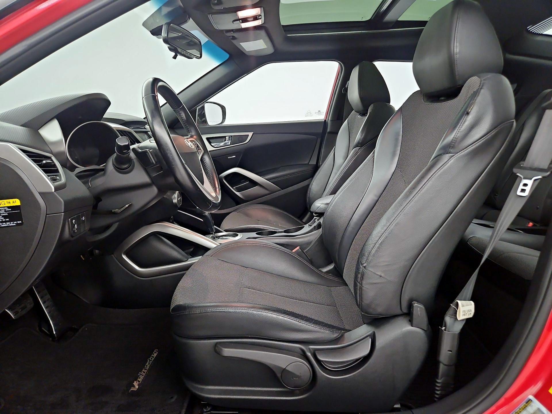 Thumbnail: 2016 Hyundai Veloster - 9