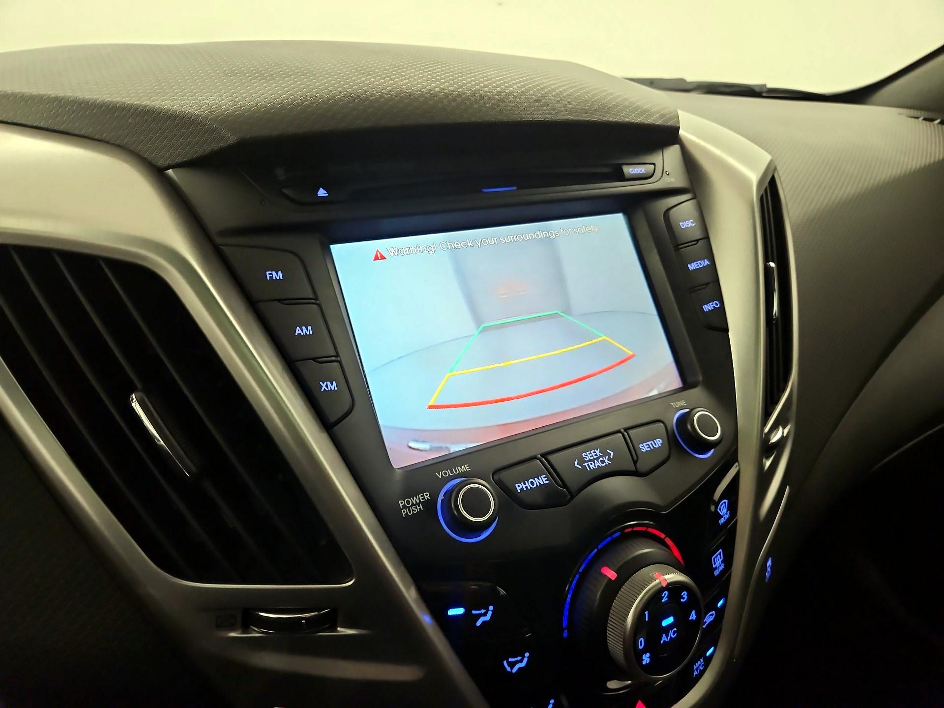 Thumbnail: 2016 Hyundai Veloster - 12