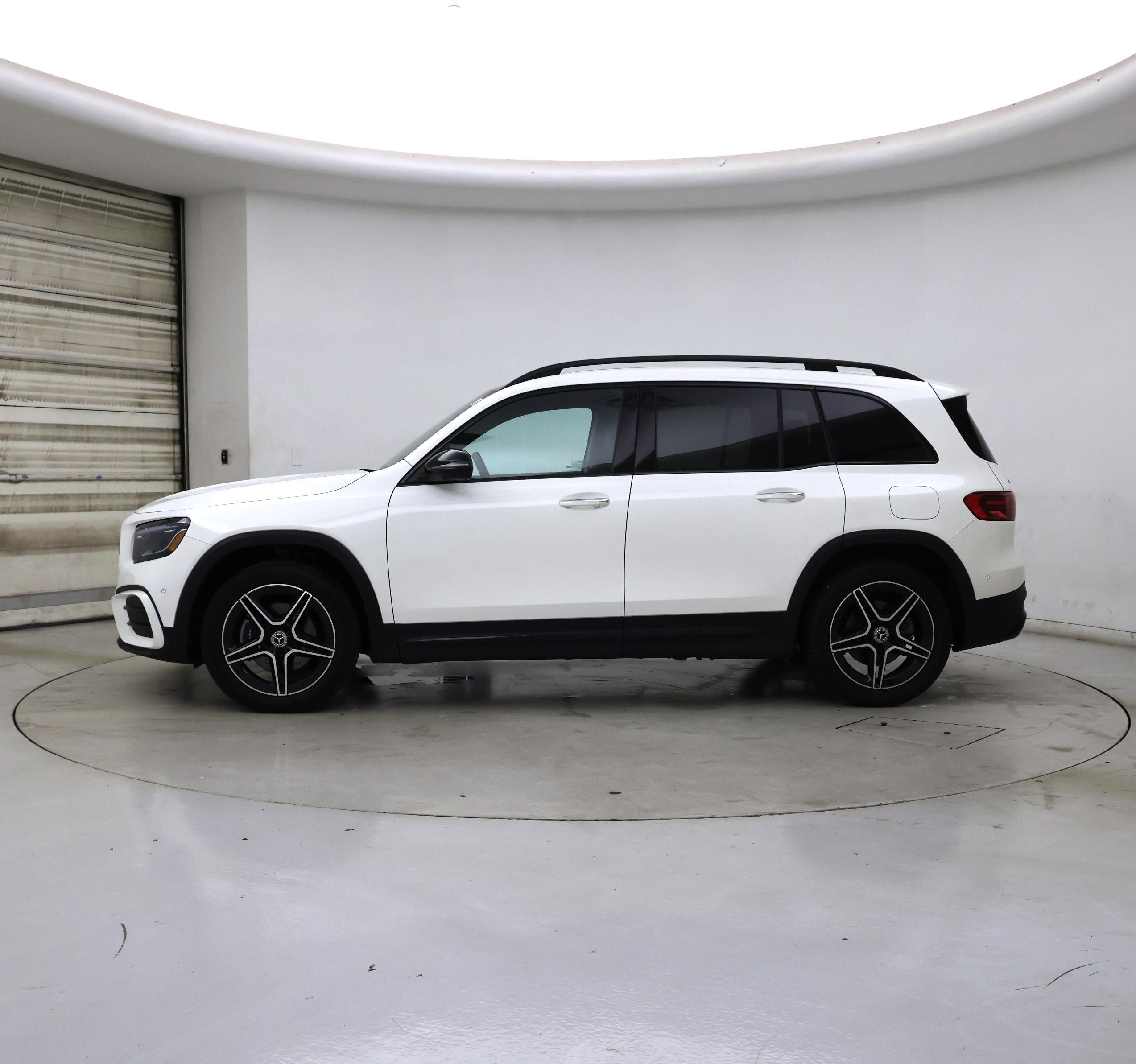 Thumbnail: 2026 Mercedes-Benz GLB - 3