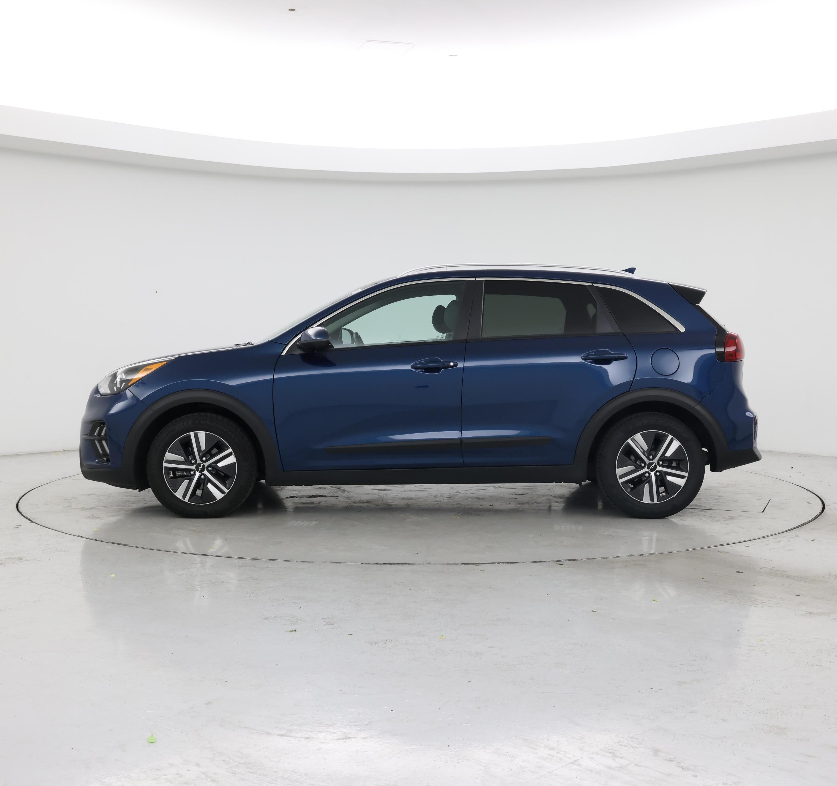 Thumbnail: 2022 Kia Niro - 3