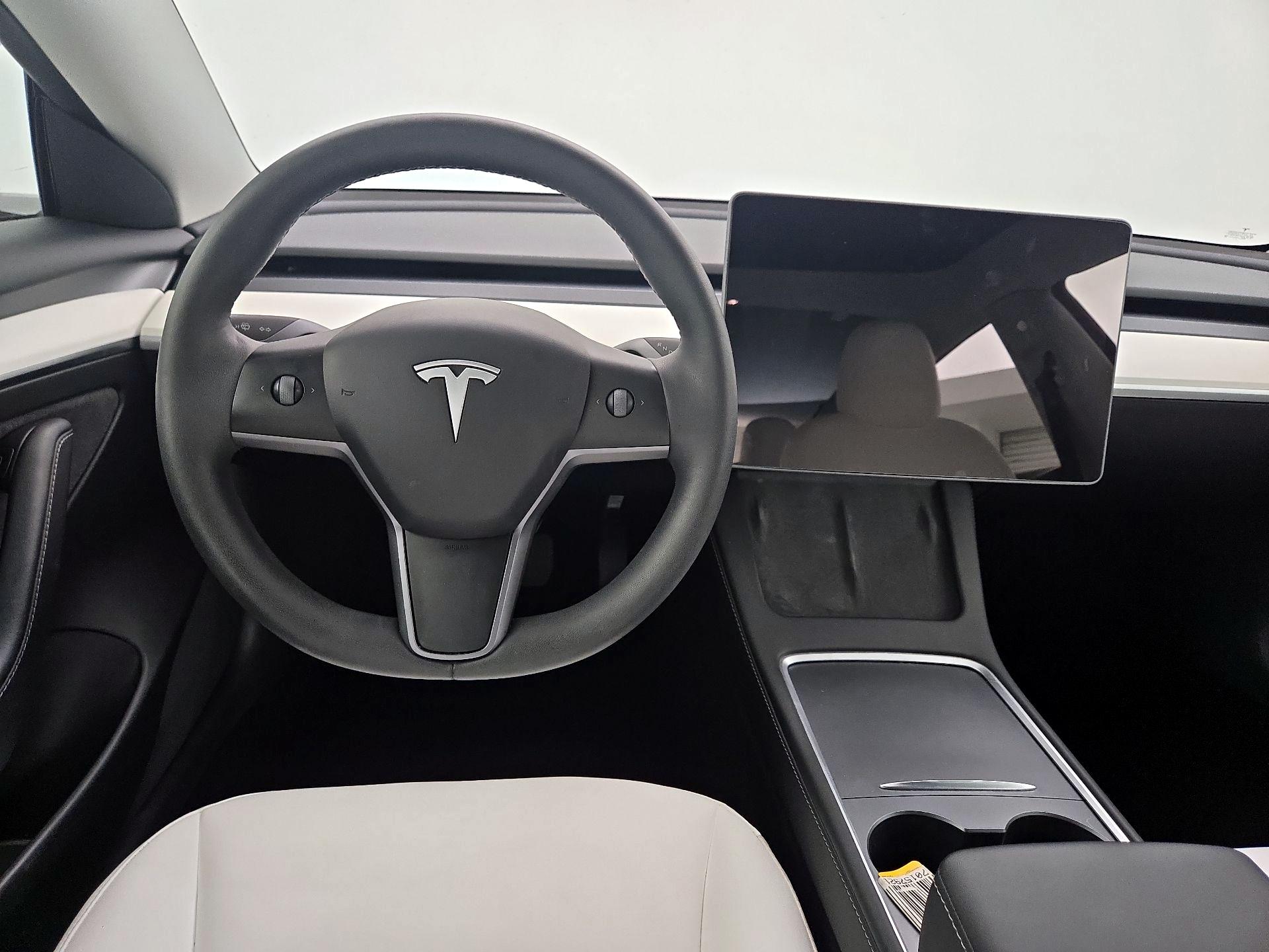 Thumbnail: 2023 Tesla Model 3 - 10