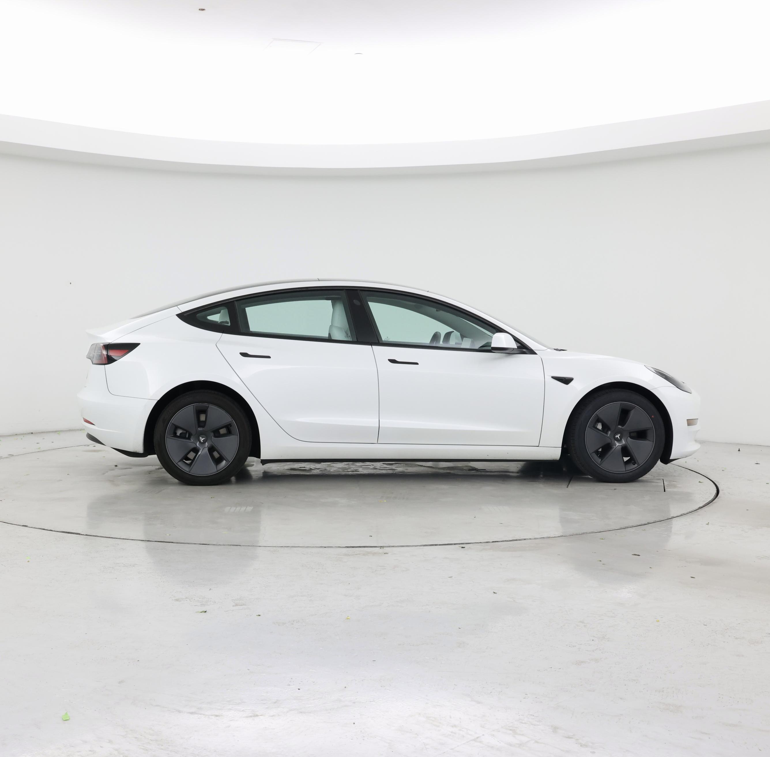 Thumbnail: 2023 Tesla Model 3 - 7