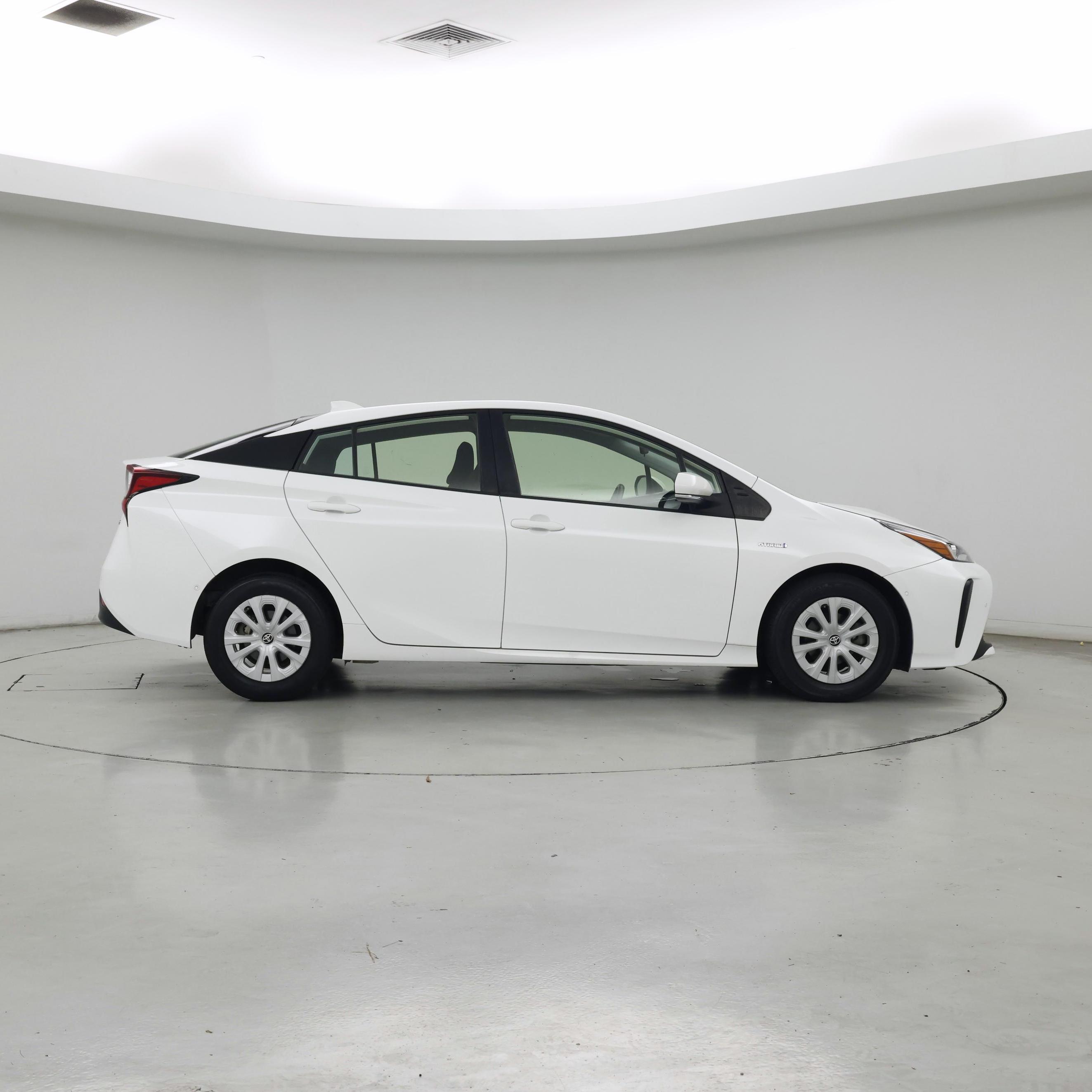 Thumbnail: 2021 Toyota Prius - 7