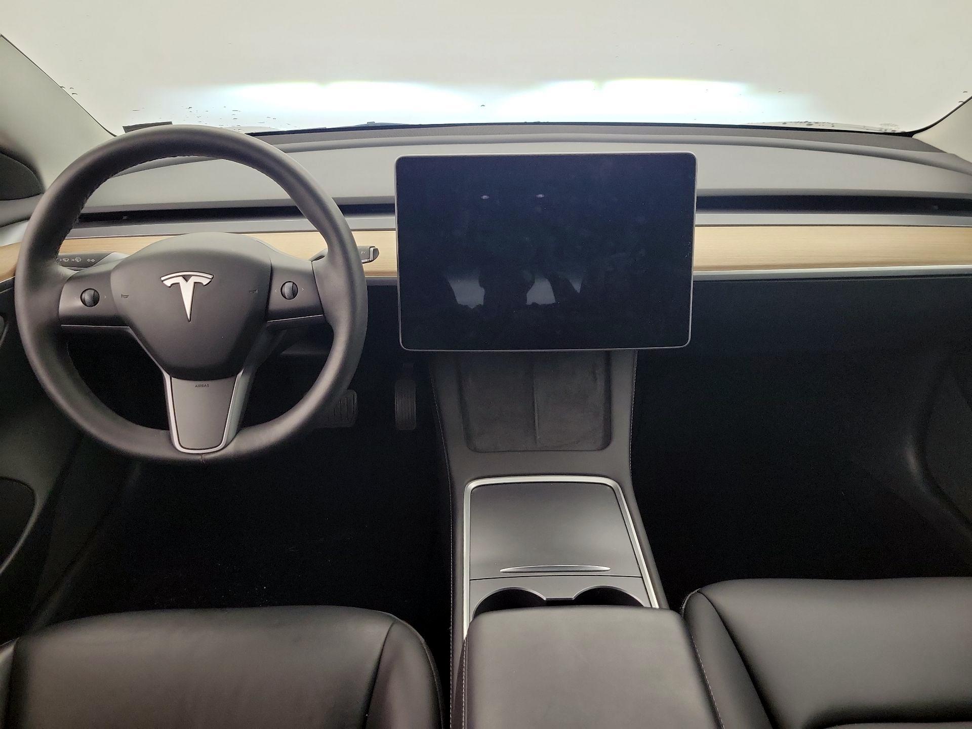 Thumbnail: 2023 Tesla Model 3 - 9