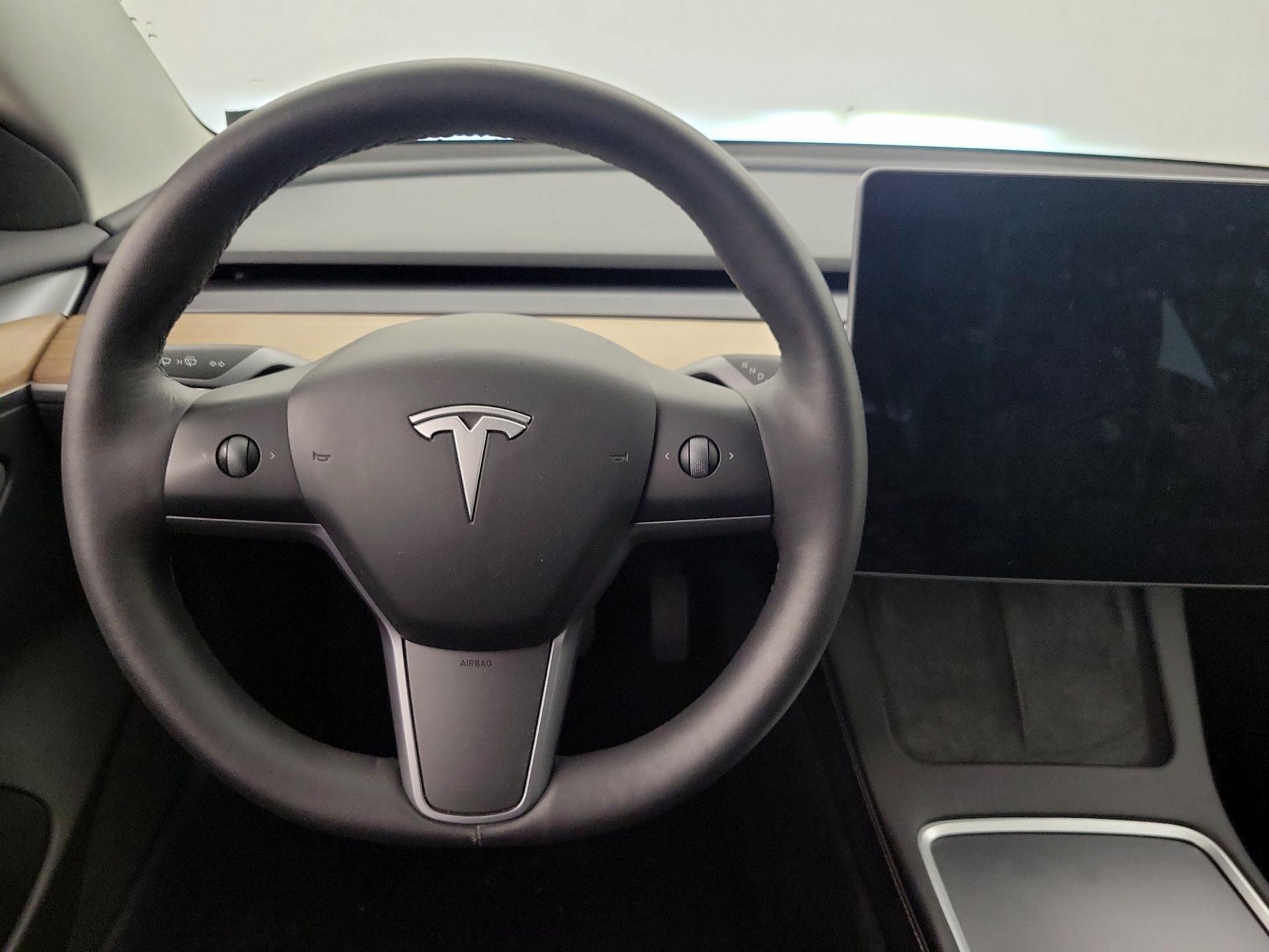 Thumbnail: 2023 Tesla Model 3 - 10