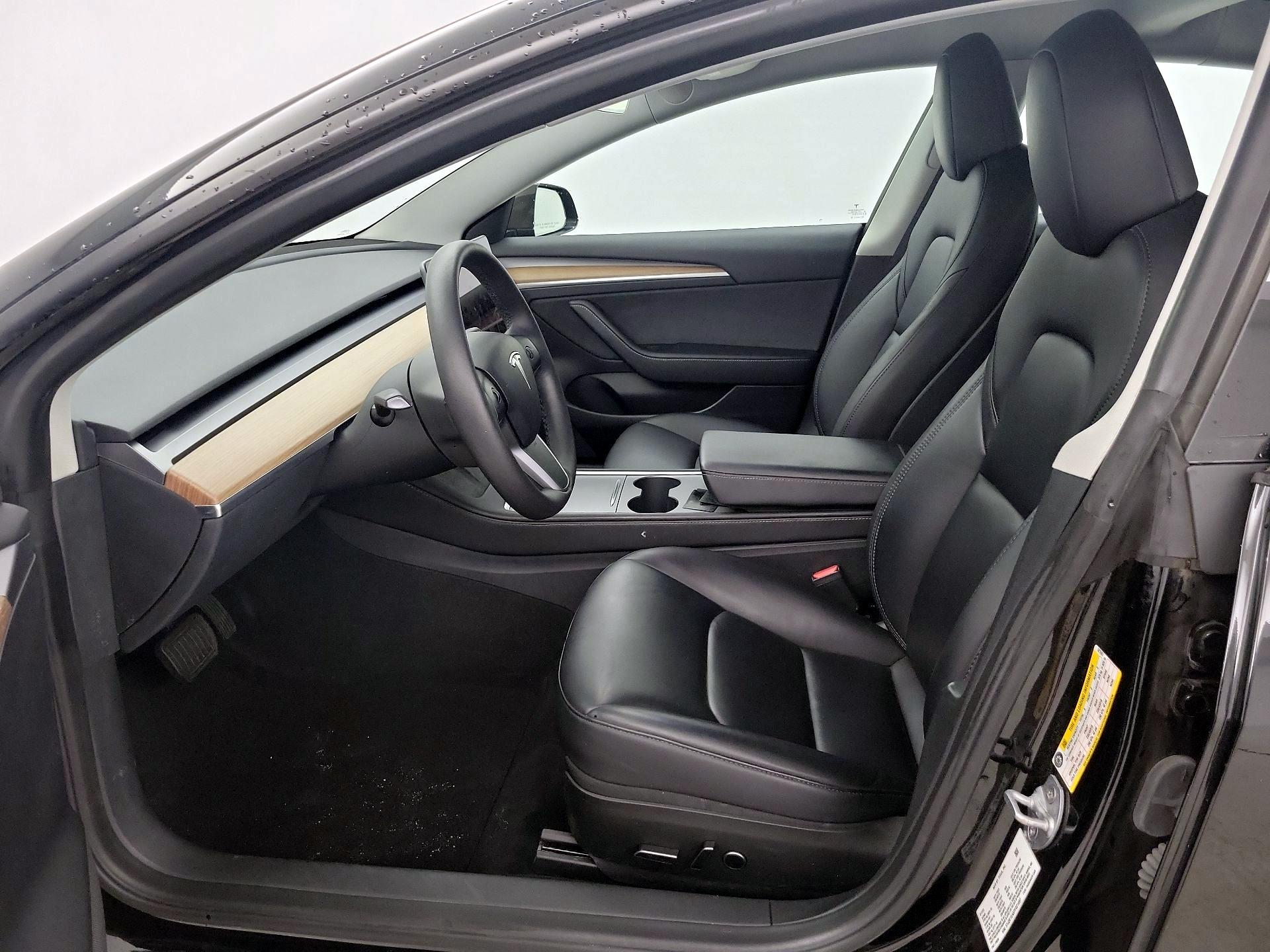 Thumbnail: 2023 Tesla Model 3 - 11