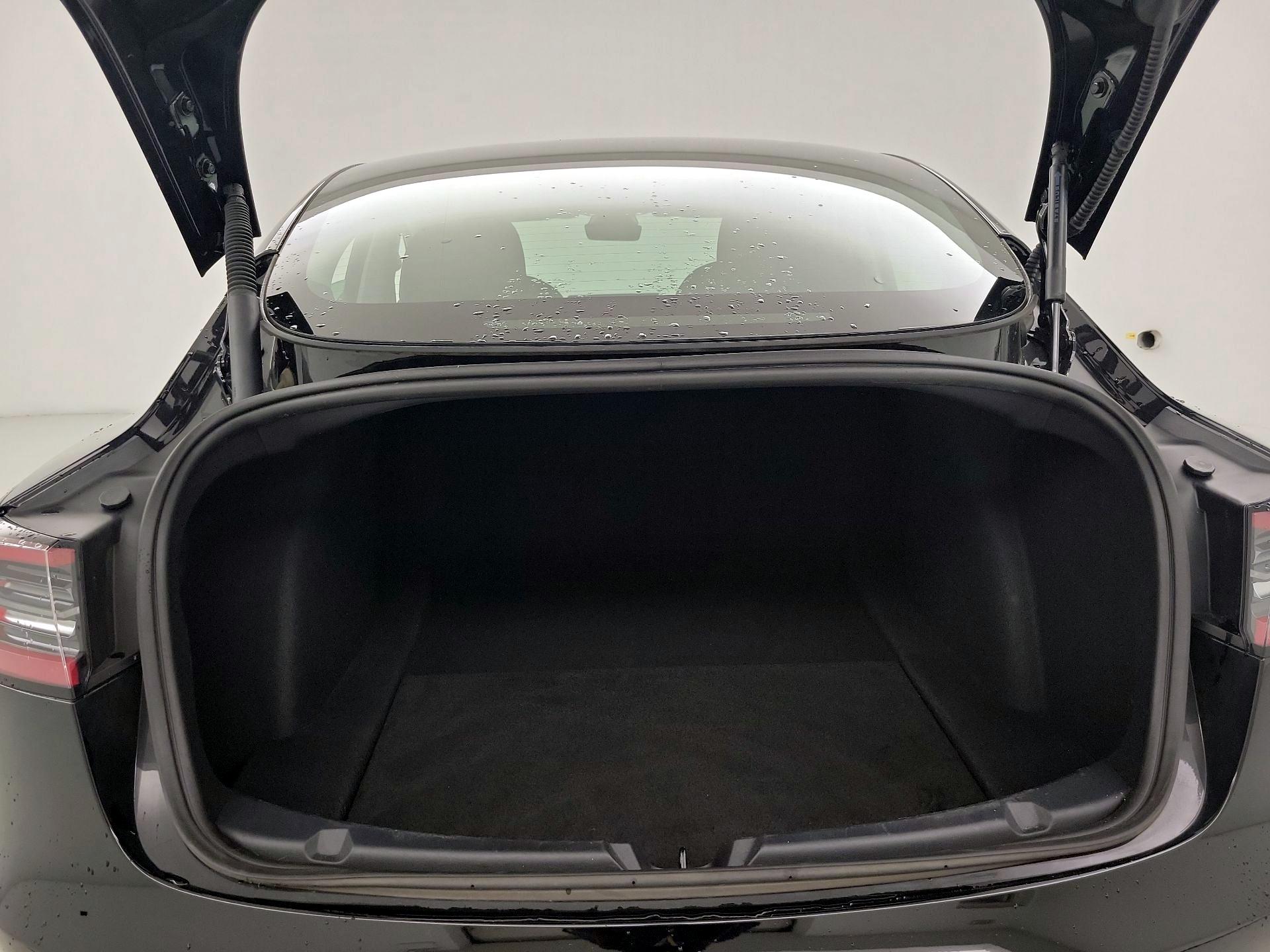 Thumbnail: 2023 Tesla Model 3 - 20