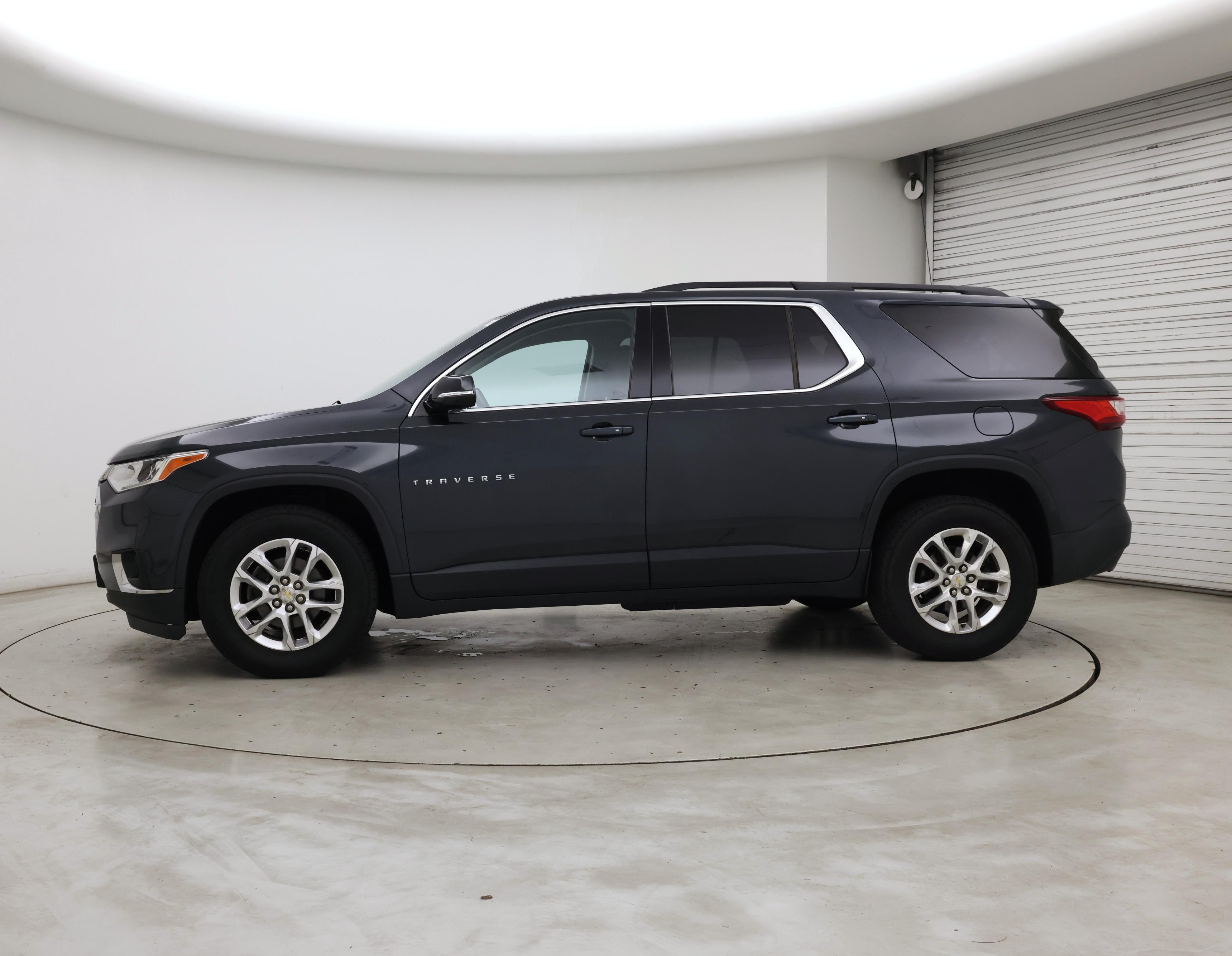 Thumbnail: 2020 Chevrolet Traverse - 3