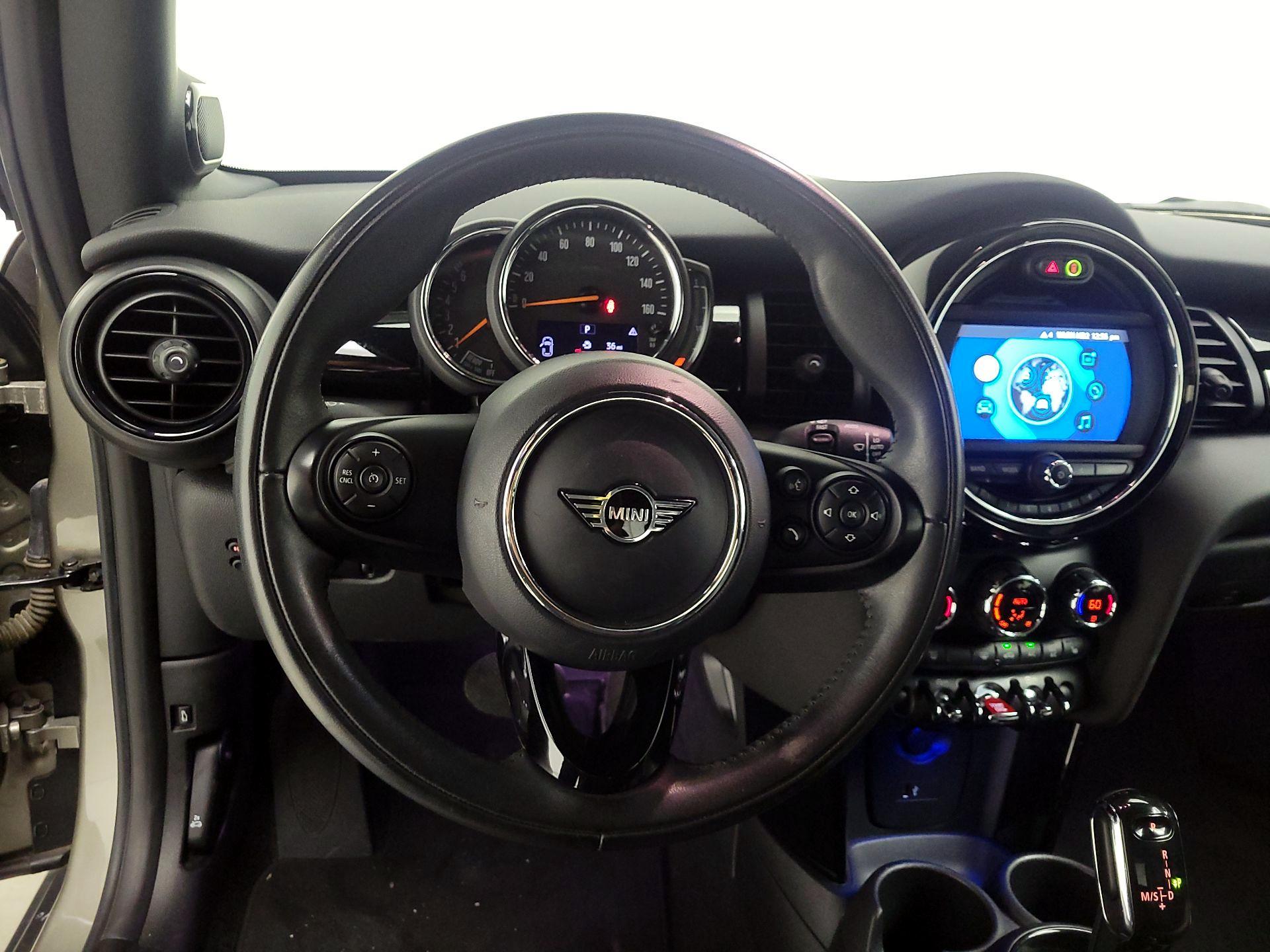 Thumbnail: 2021 MINI Cooper - 10