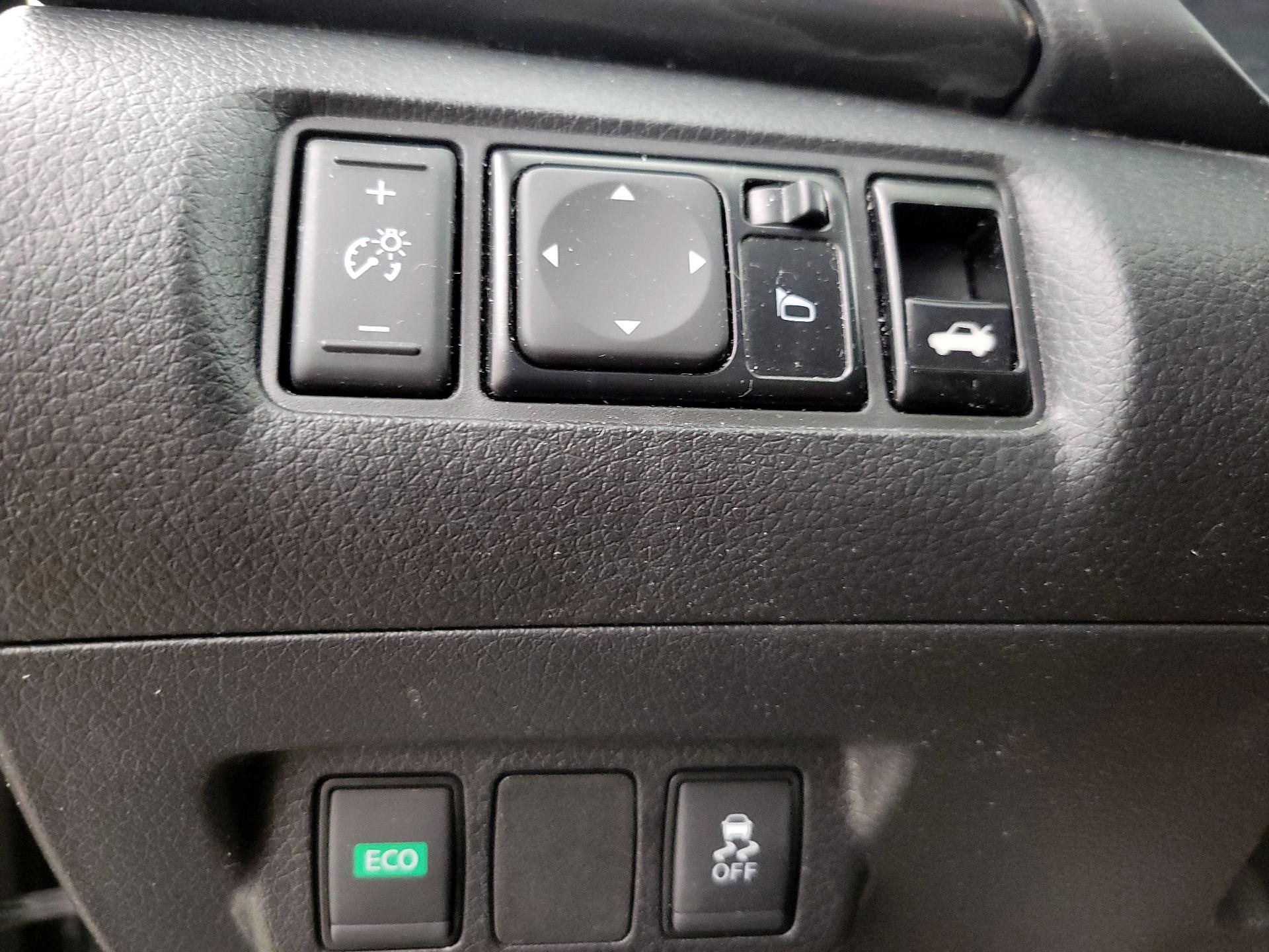 Thumbnail: 2019 Nissan Sentra - 13