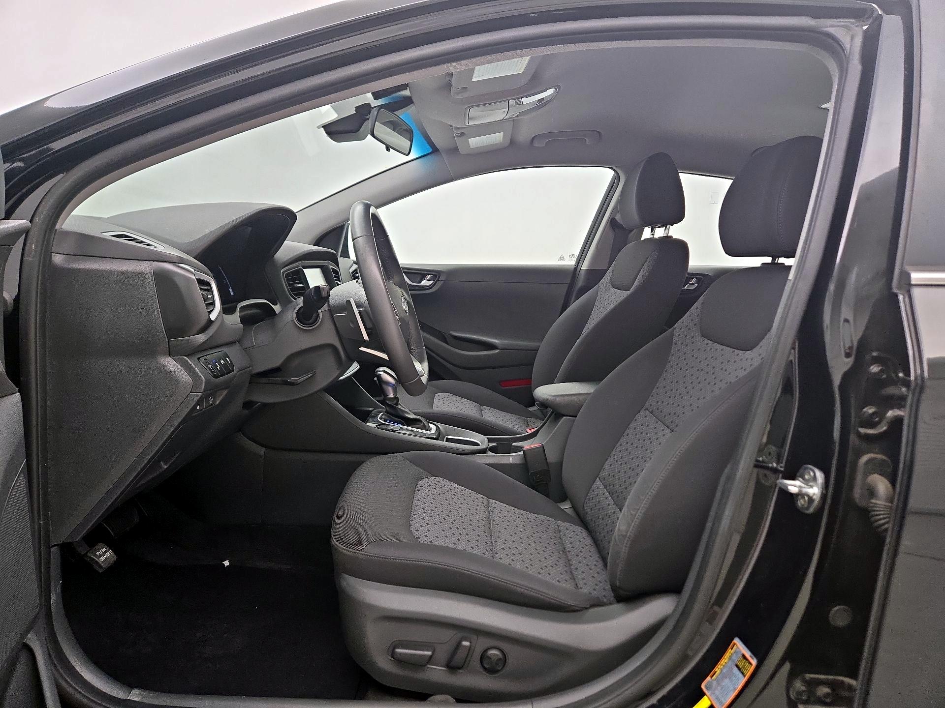 Thumbnail: 2019 Hyundai Ioniq - 11