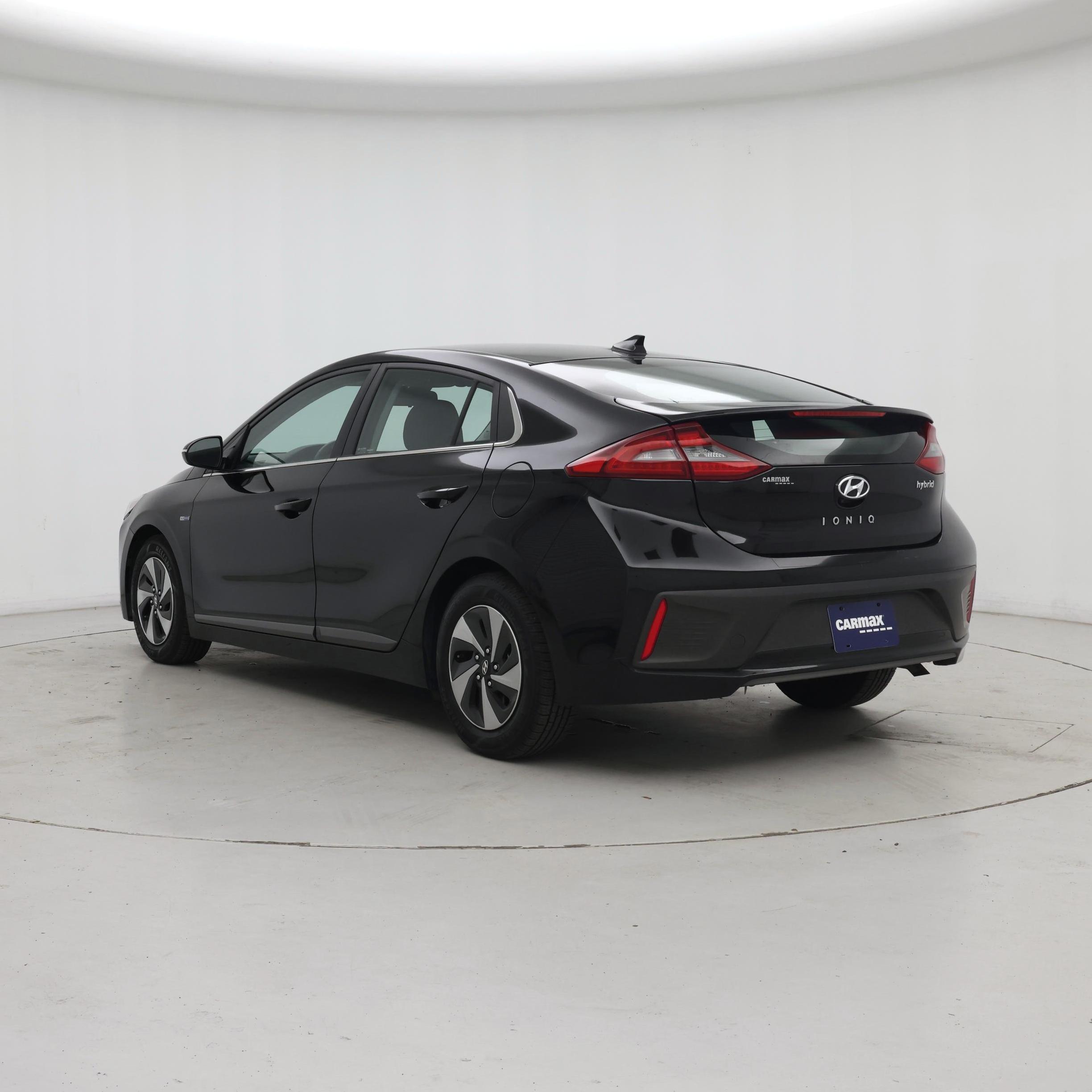Thumbnail: 2019 Hyundai Ioniq - 2