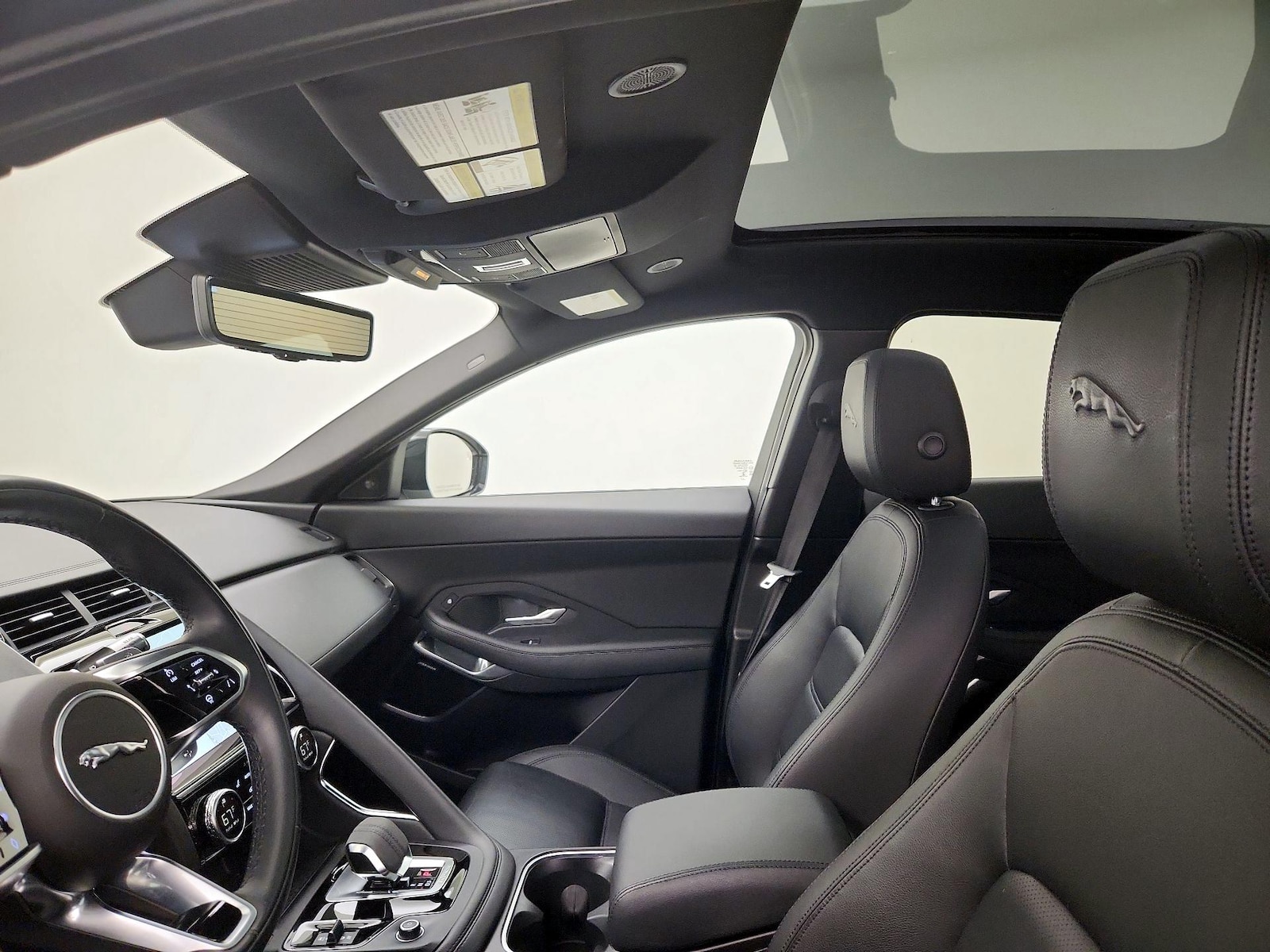 2022 Jaguar E-Pace SE - Photo 21