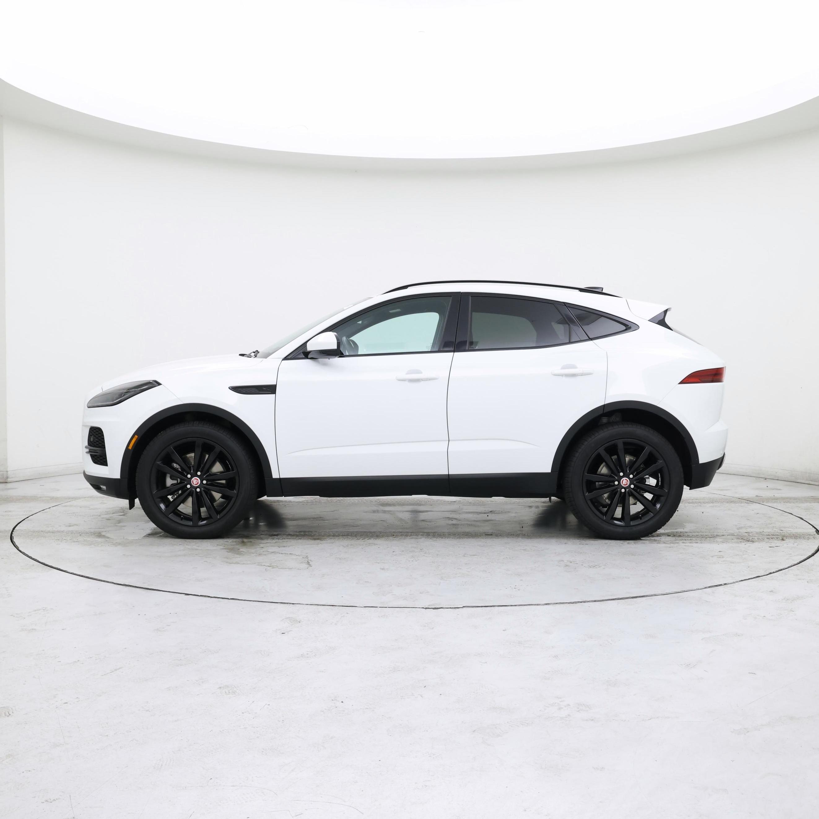 Thumbnail: 2022 Jaguar E-Pace - 3