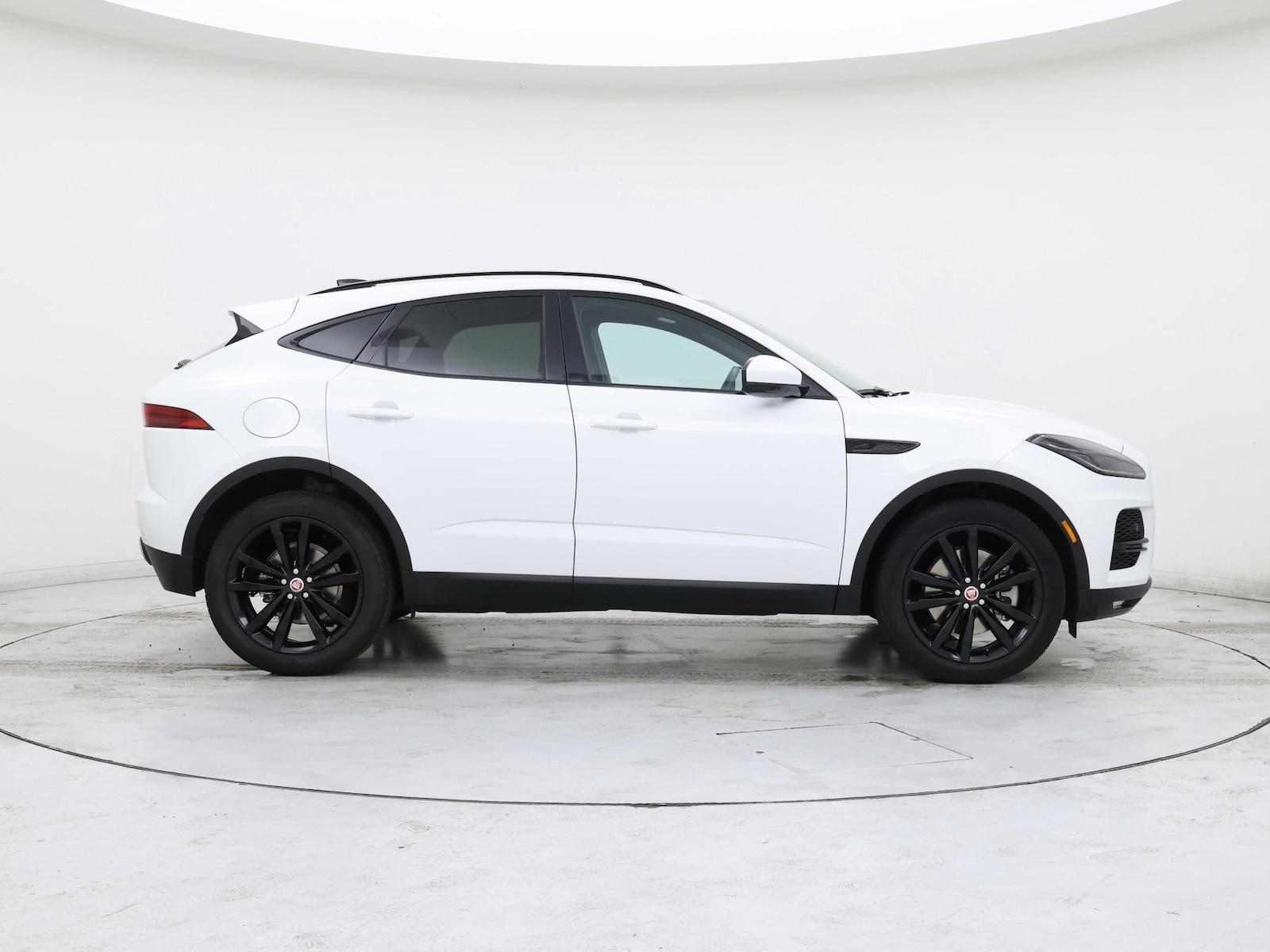 2022 Jaguar E-Pace SE - Photo 8