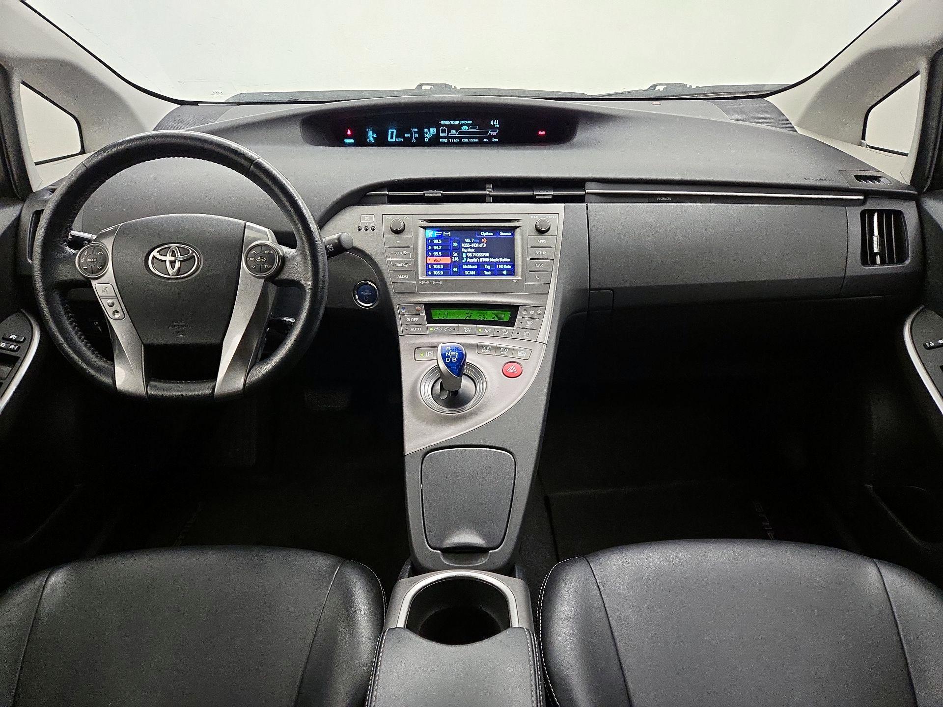Thumbnail: 2015 Toyota Prius - 9