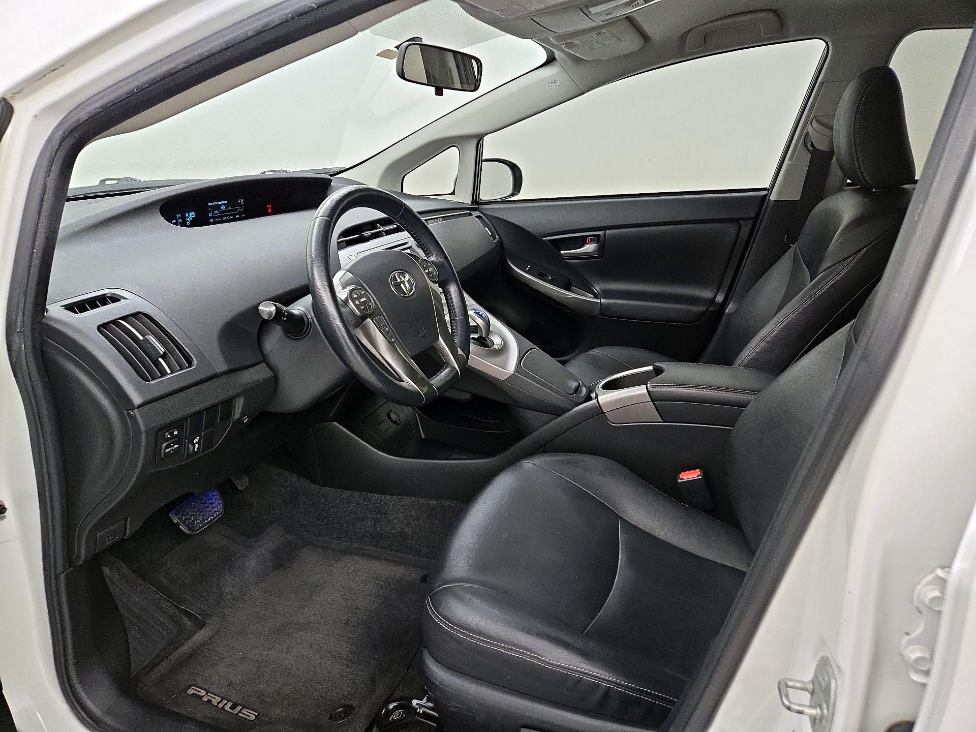 Thumbnail: 2015 Toyota Prius - 11