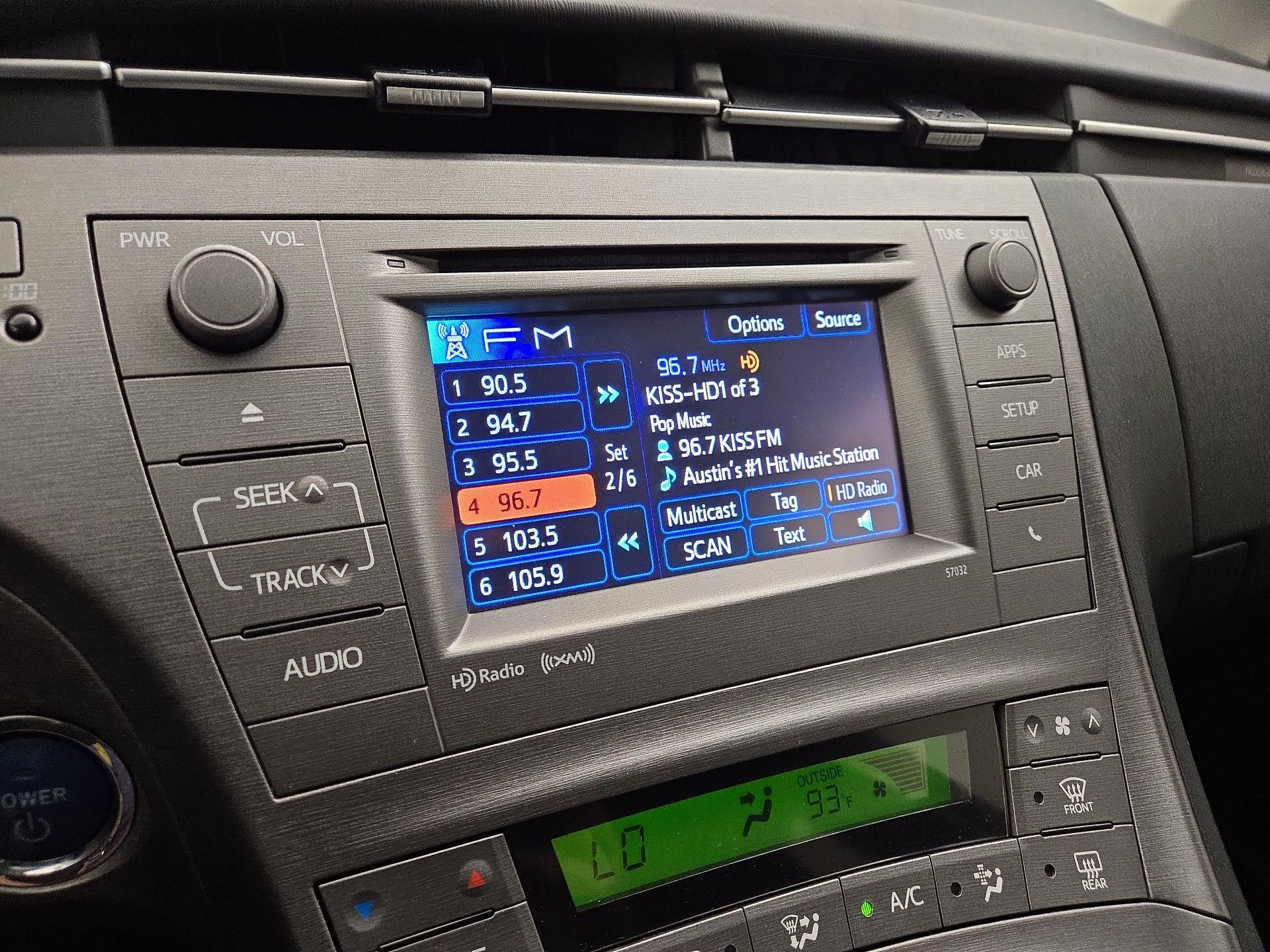 Thumbnail: 2015 Toyota Prius - 15