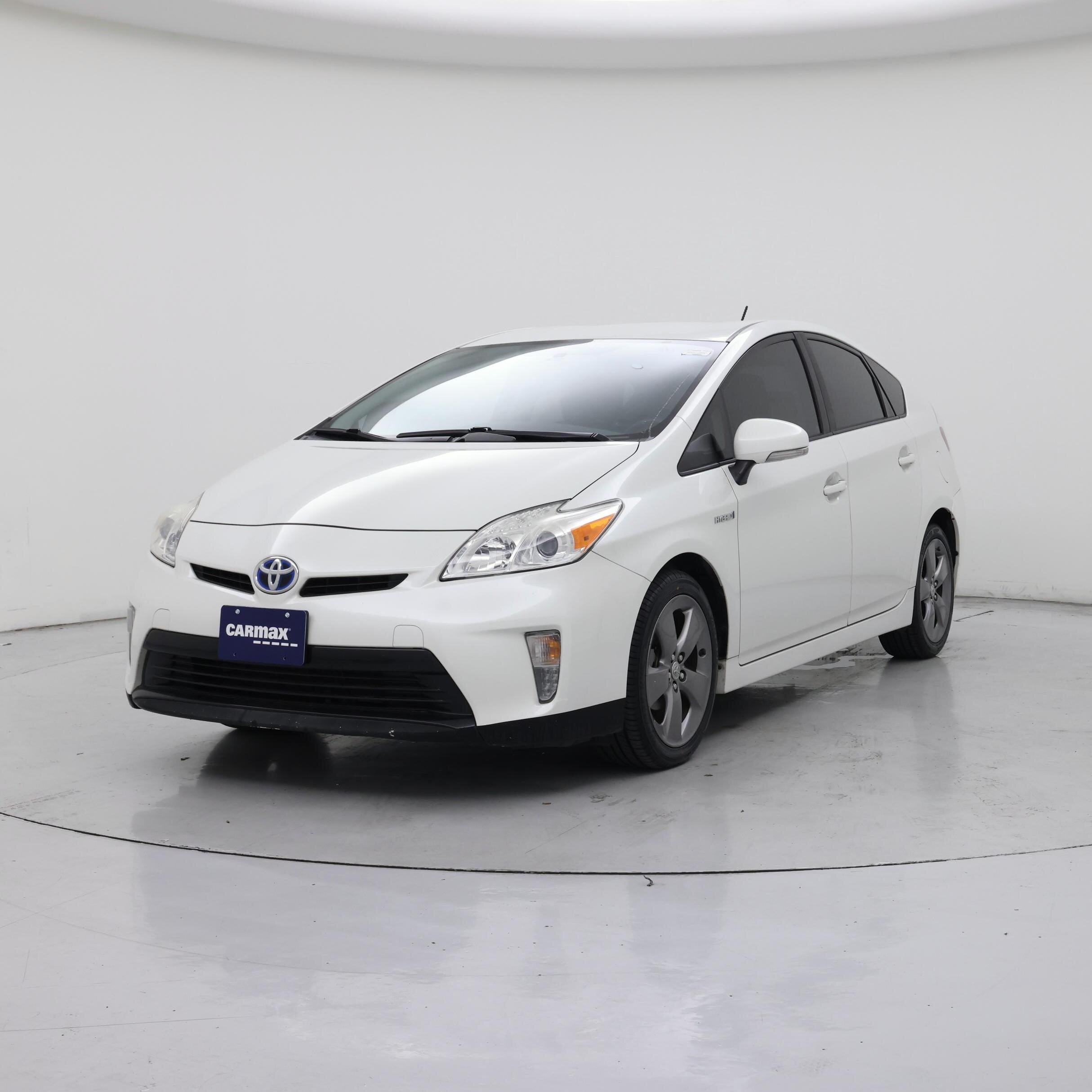 Thumbnail: 2015 Toyota Prius - 4
