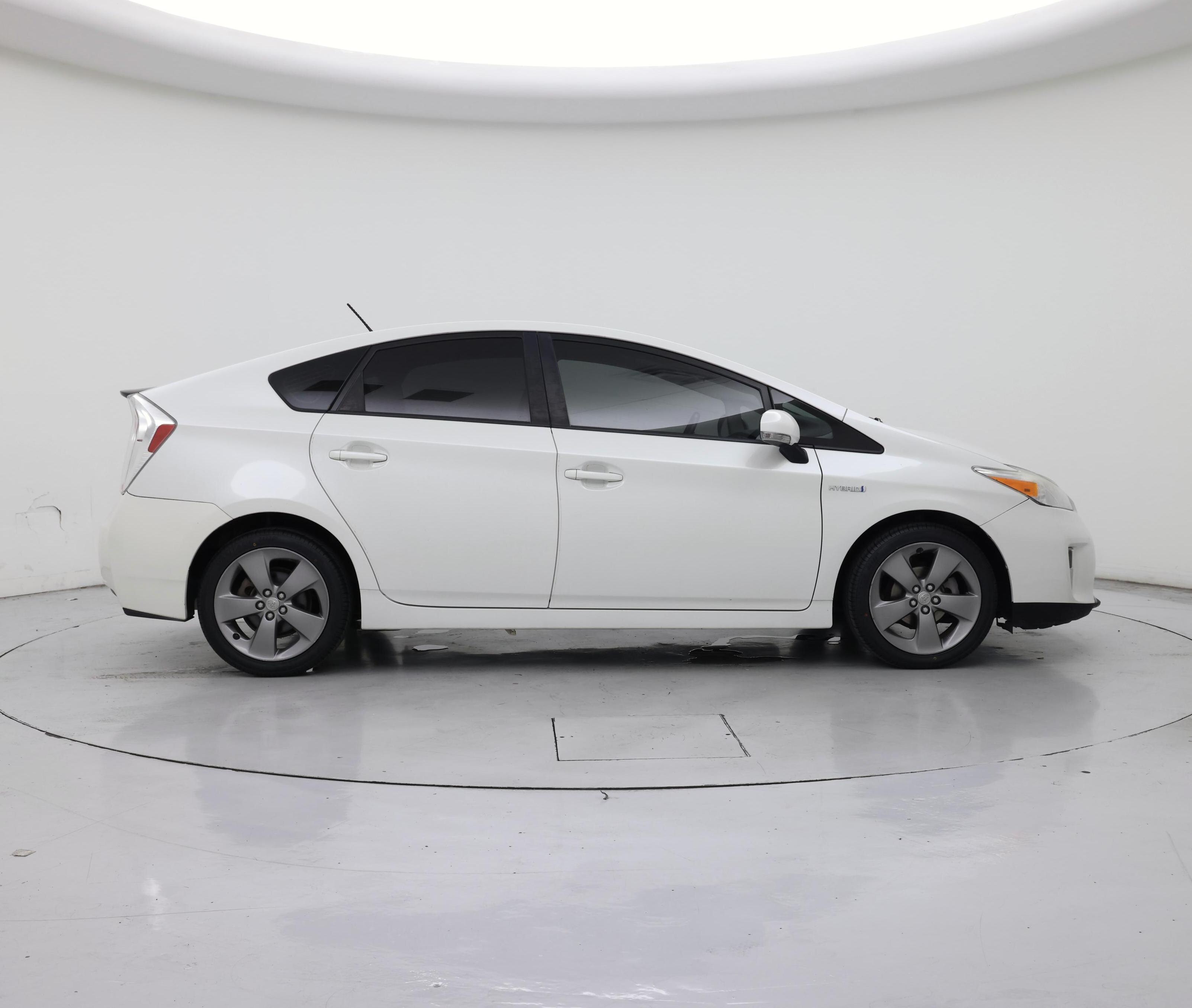 Thumbnail: 2015 Toyota Prius - 7