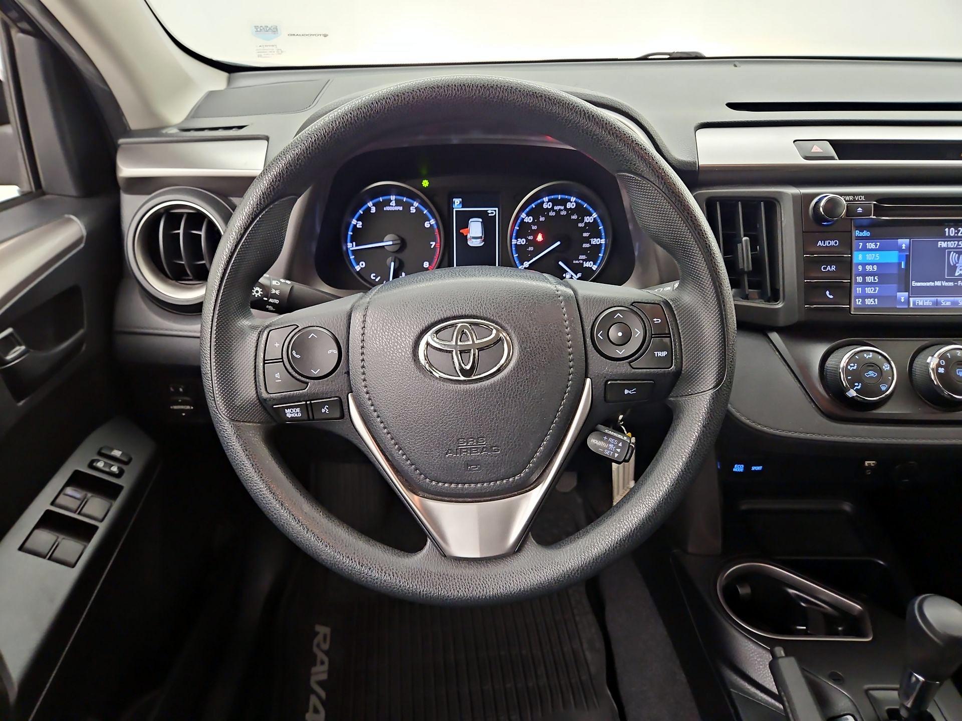 Thumbnail: 2018 Toyota RAV4 - 10