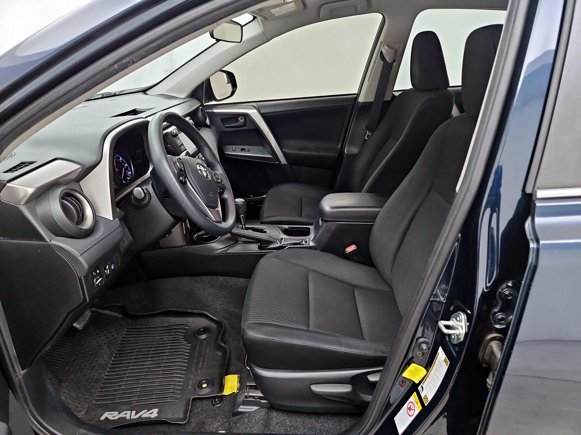 Thumbnail: 2018 Toyota RAV4 - 11