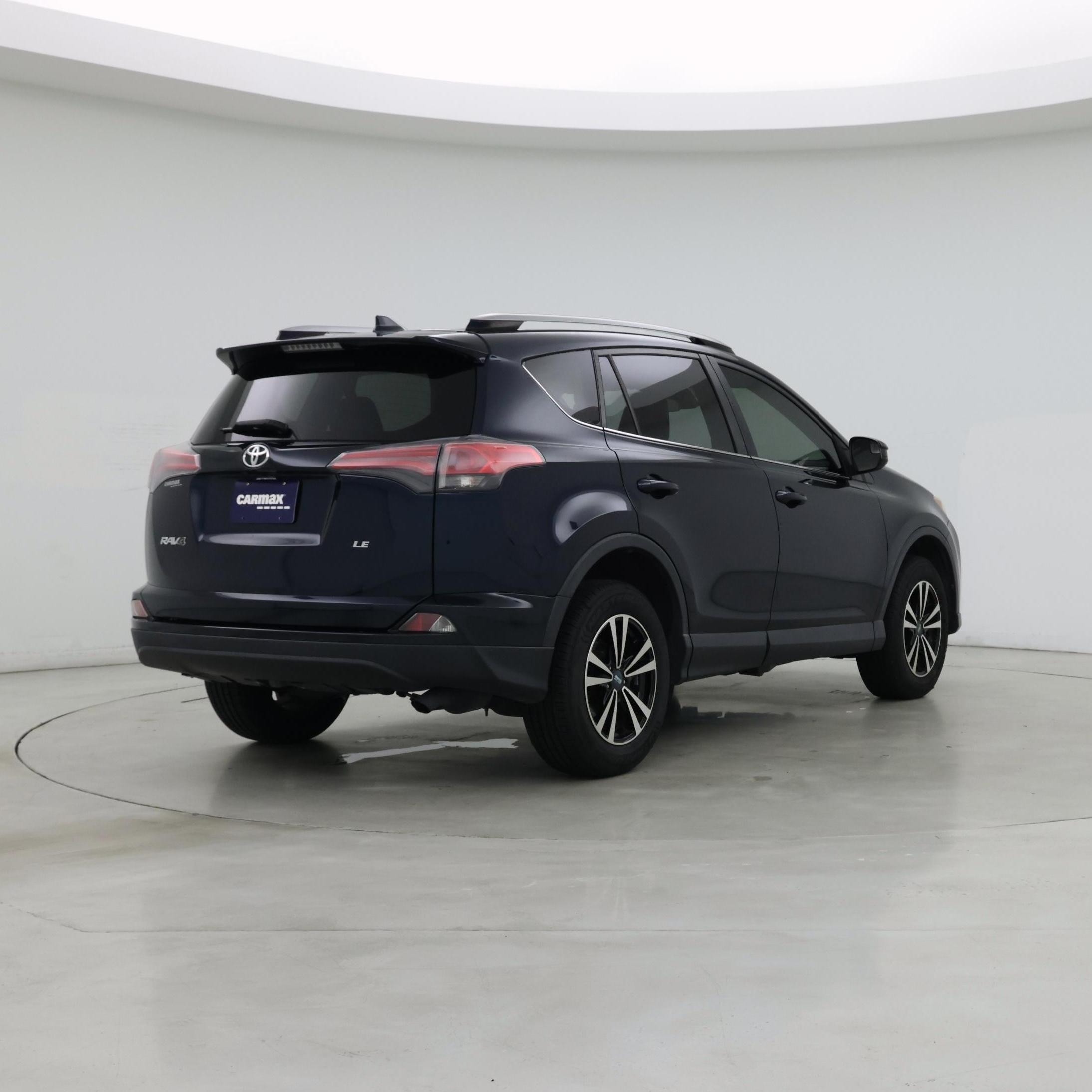 Thumbnail: 2018 Toyota RAV4 - 8