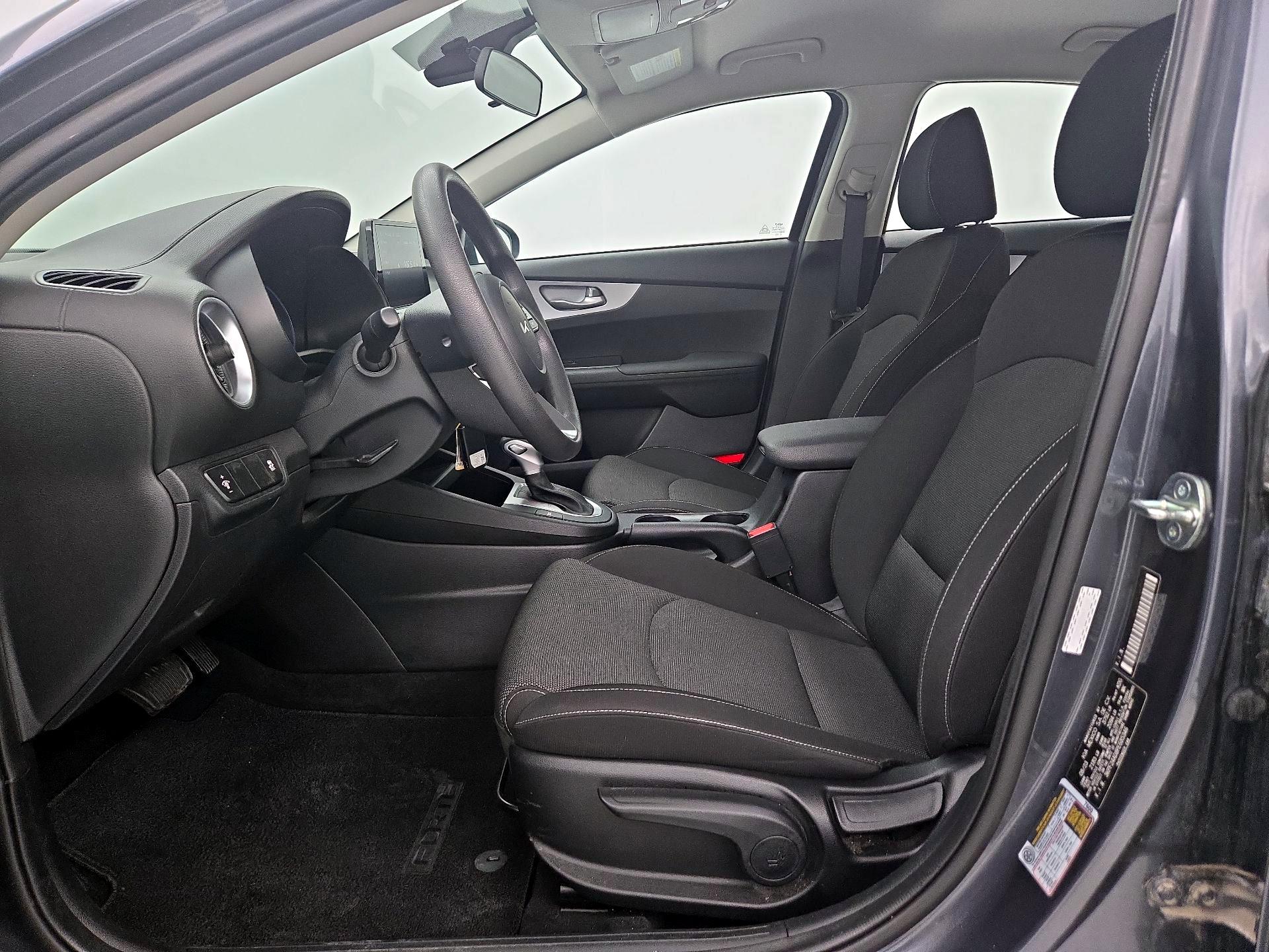 Thumbnail: 2023 Kia Forte - 11
