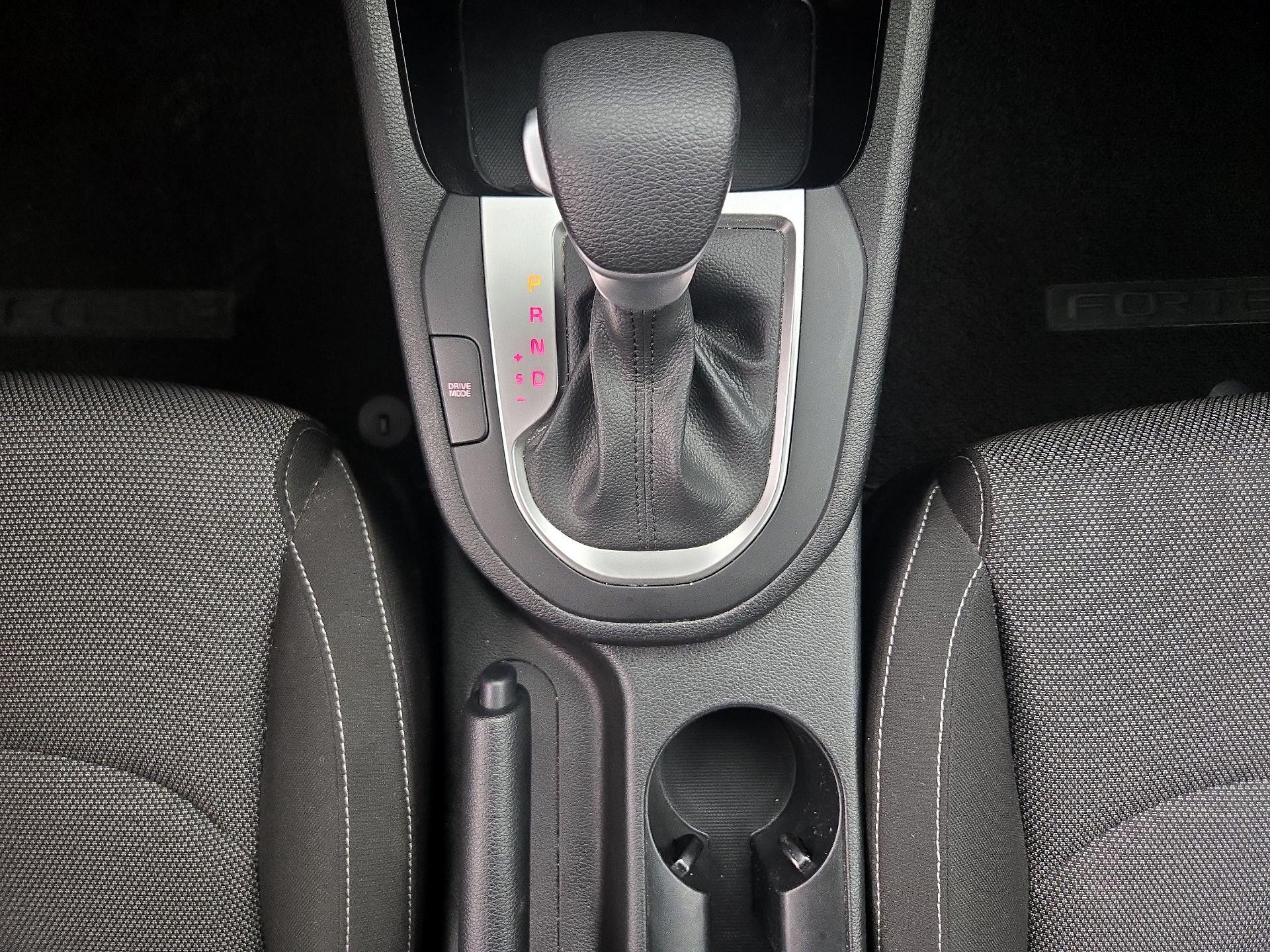 Thumbnail: 2023 Kia Forte - 17