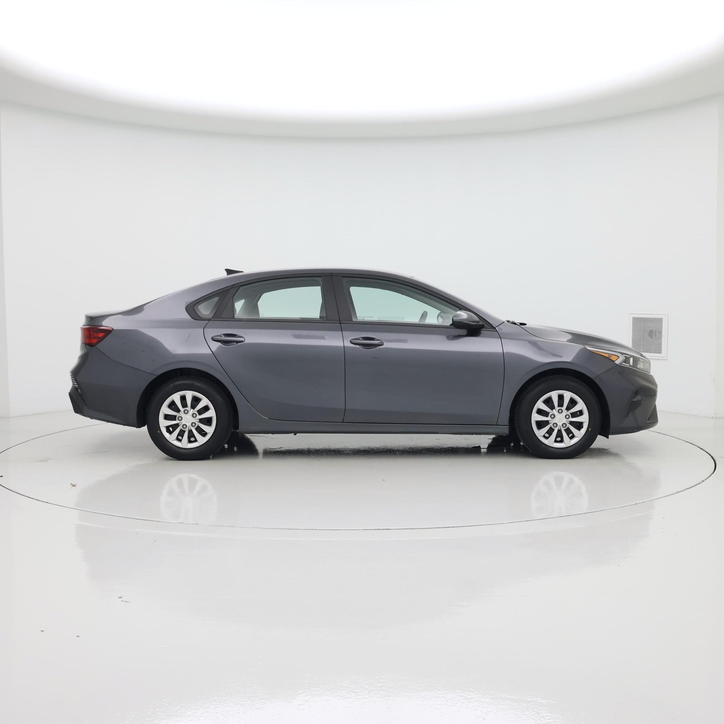 Thumbnail: 2023 Kia Forte - 7