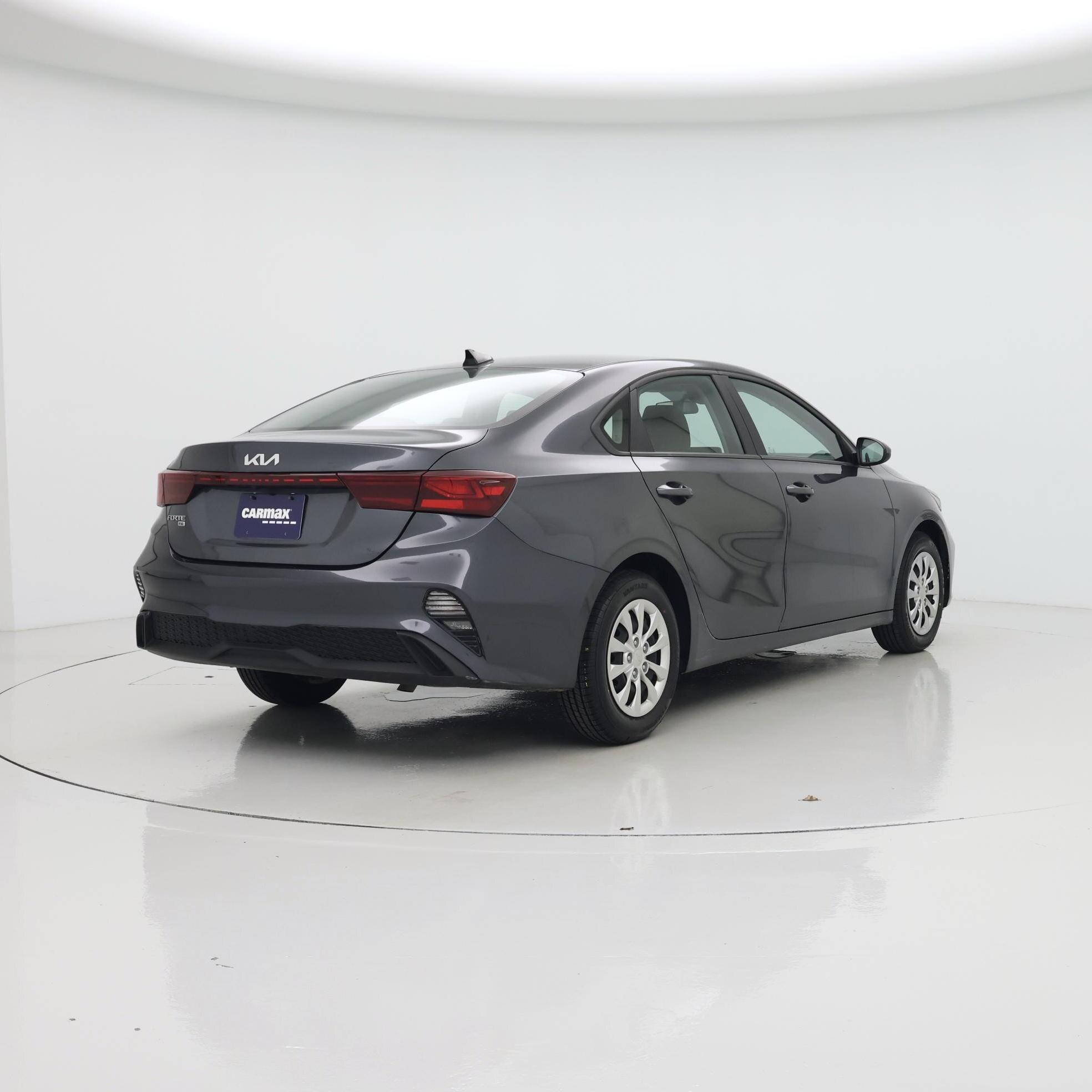 Thumbnail: 2023 Kia Forte - 8