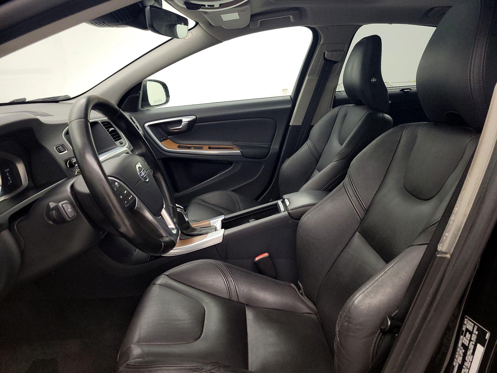 Thumbnail: 2016 Volvo S60 - 11