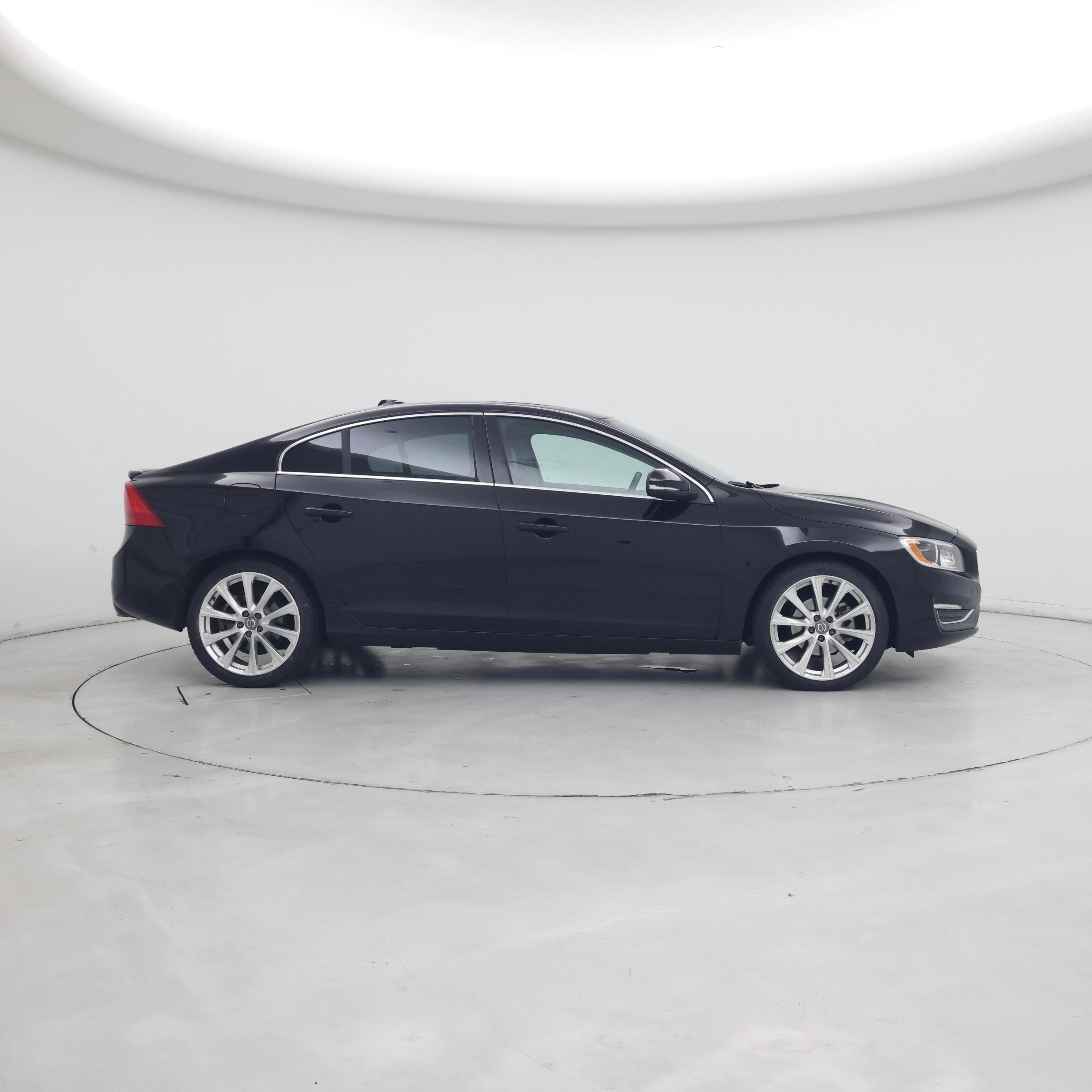 Thumbnail: 2016 Volvo S60 - 7