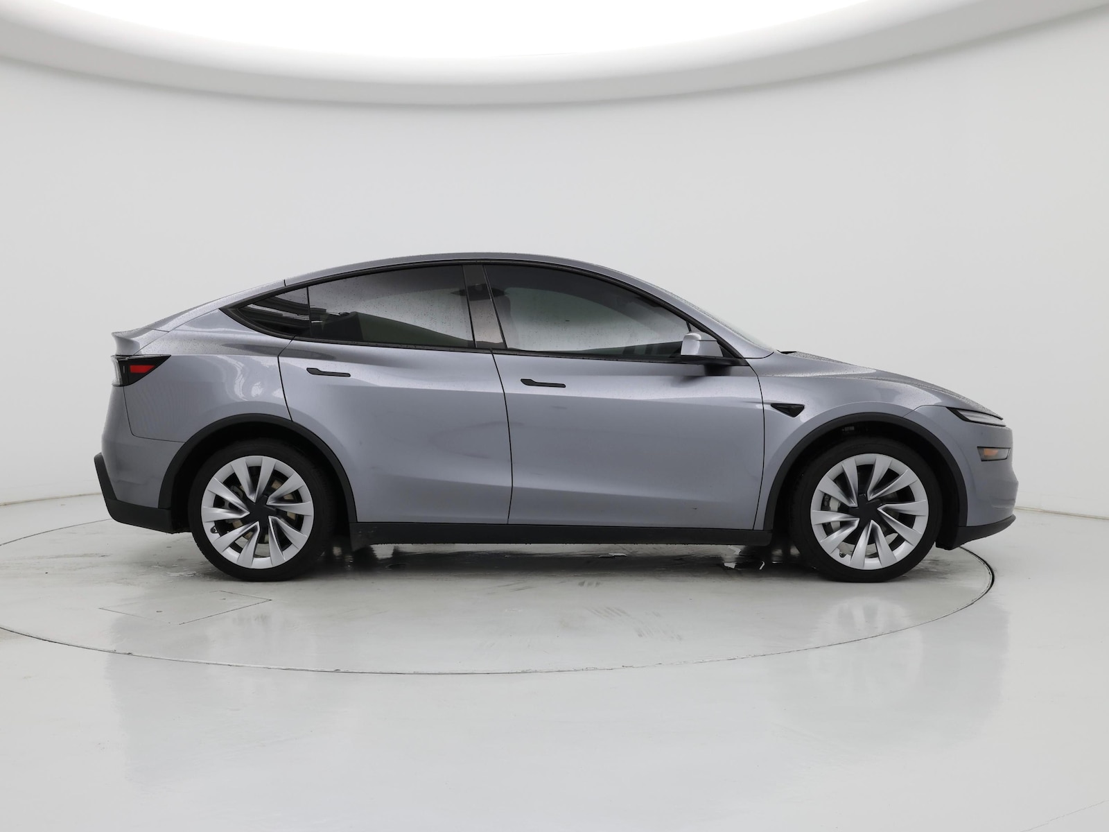 2026 Tesla Model Y Long Range - Photo 8