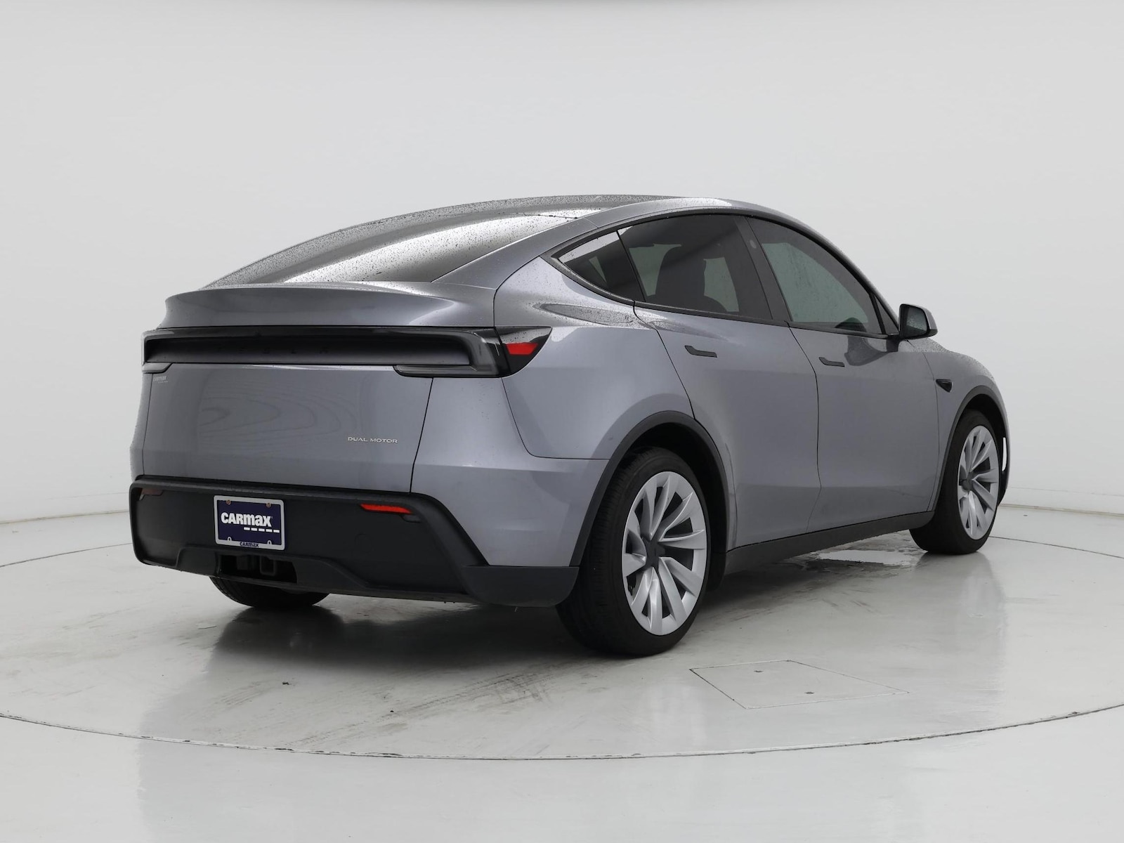 2026 Tesla Model Y Long Range - Photo 9