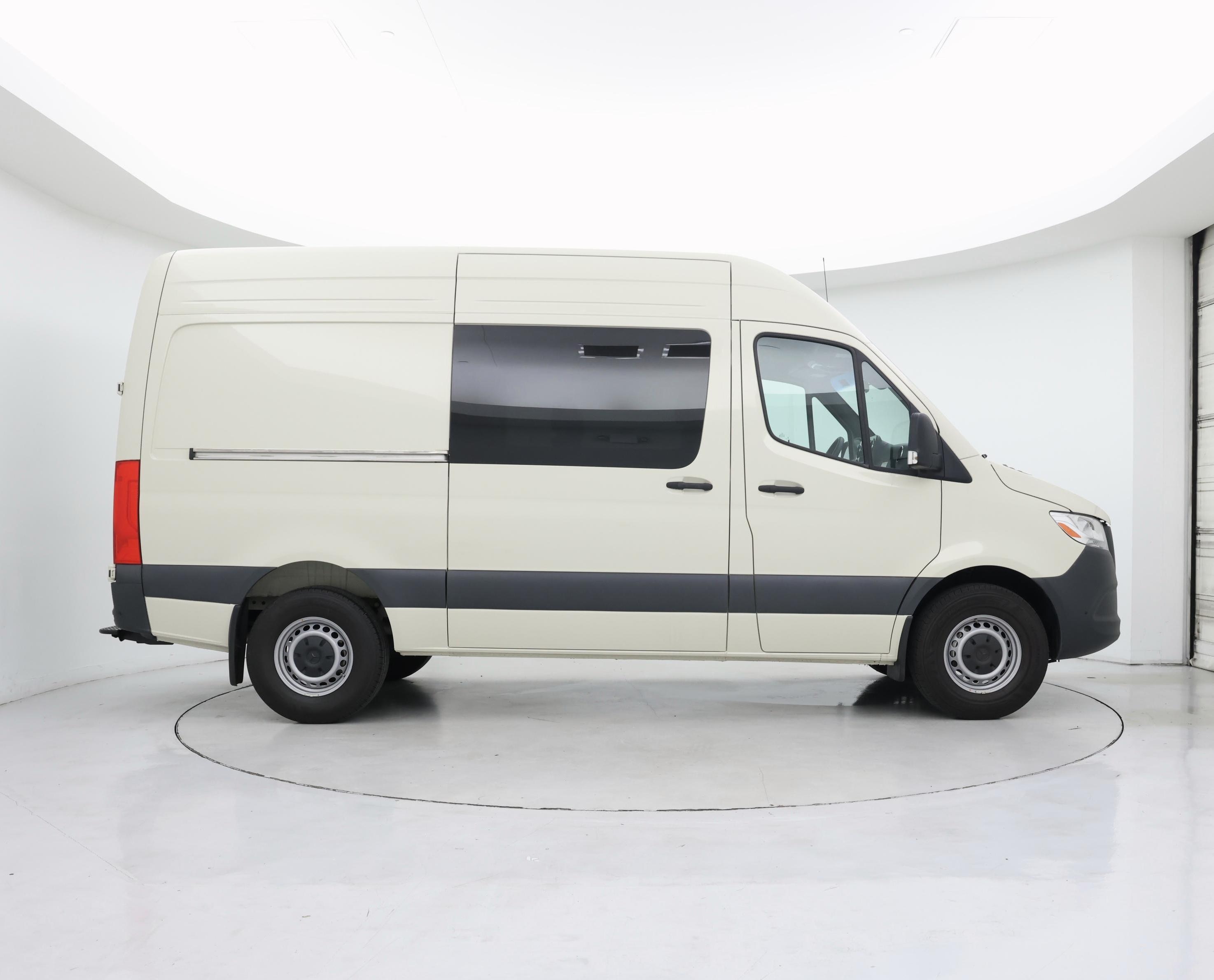 Thumbnail: 2024 Mercedes-Benz Sprinter - 7