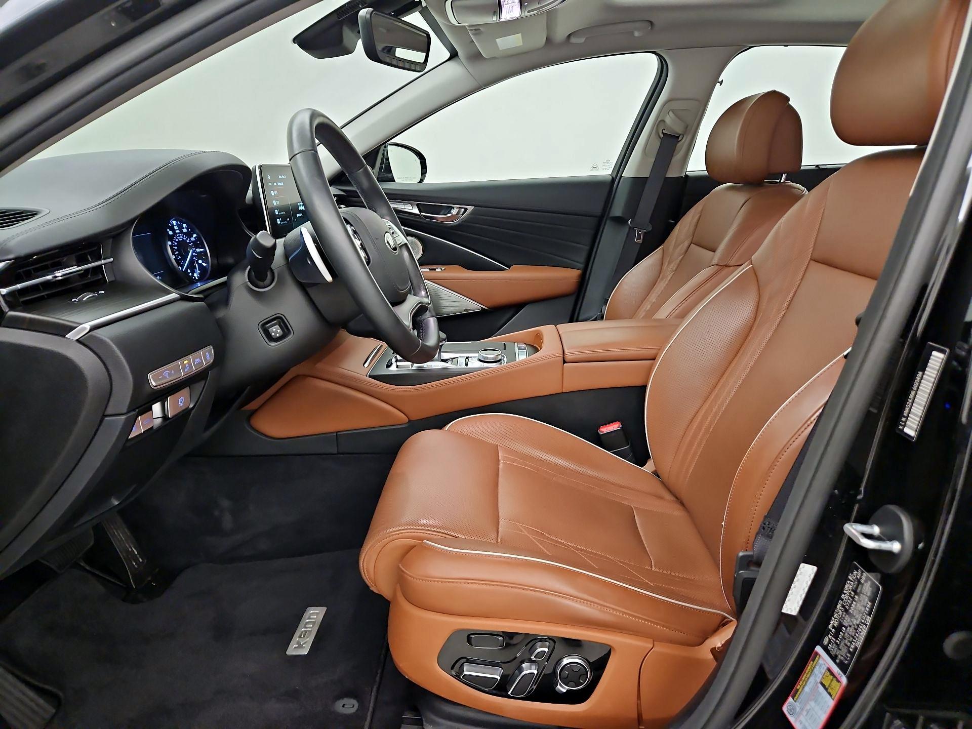 Thumbnail: 2020 Kia K900 - 11